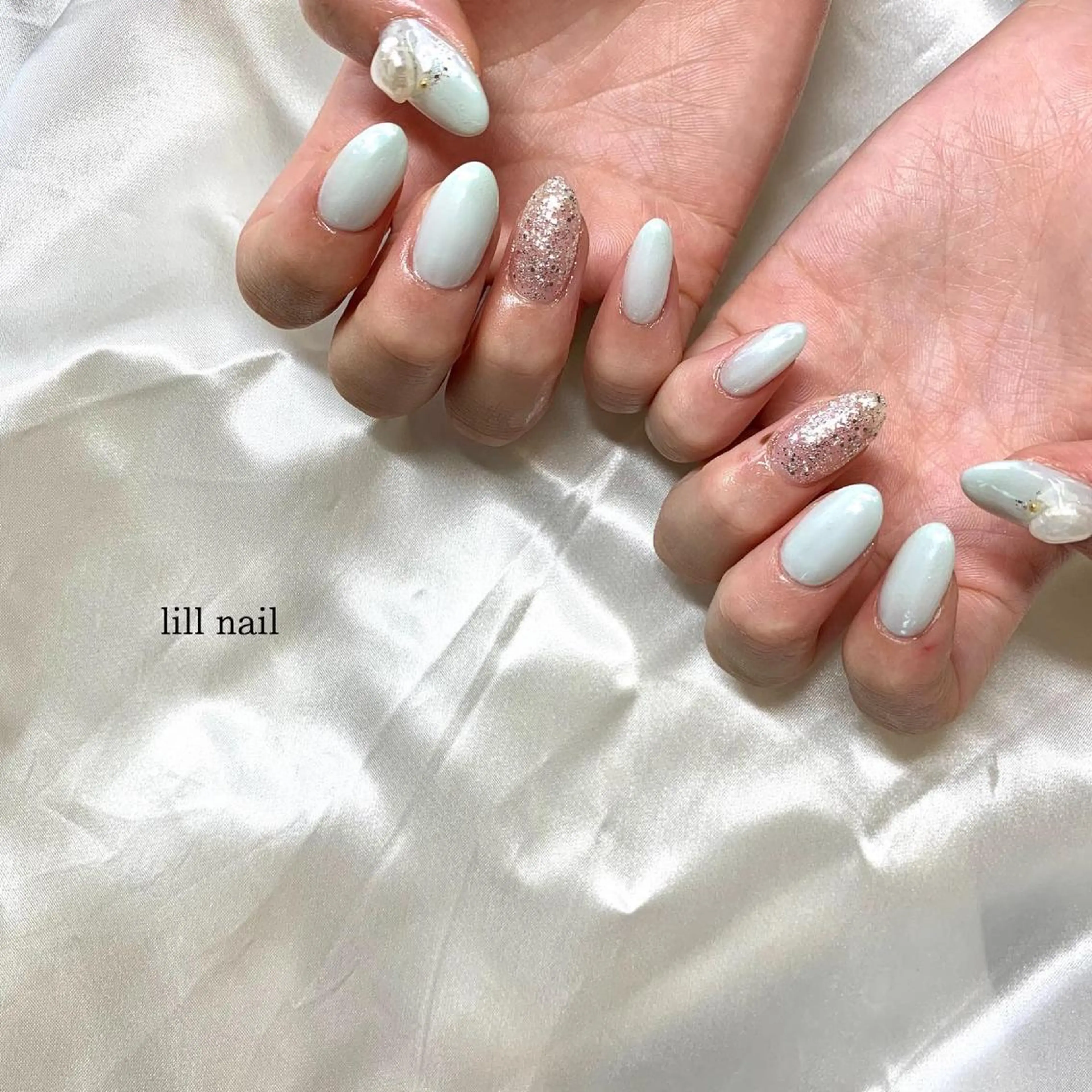 ミディアム pllia beautyのネイルデザイン