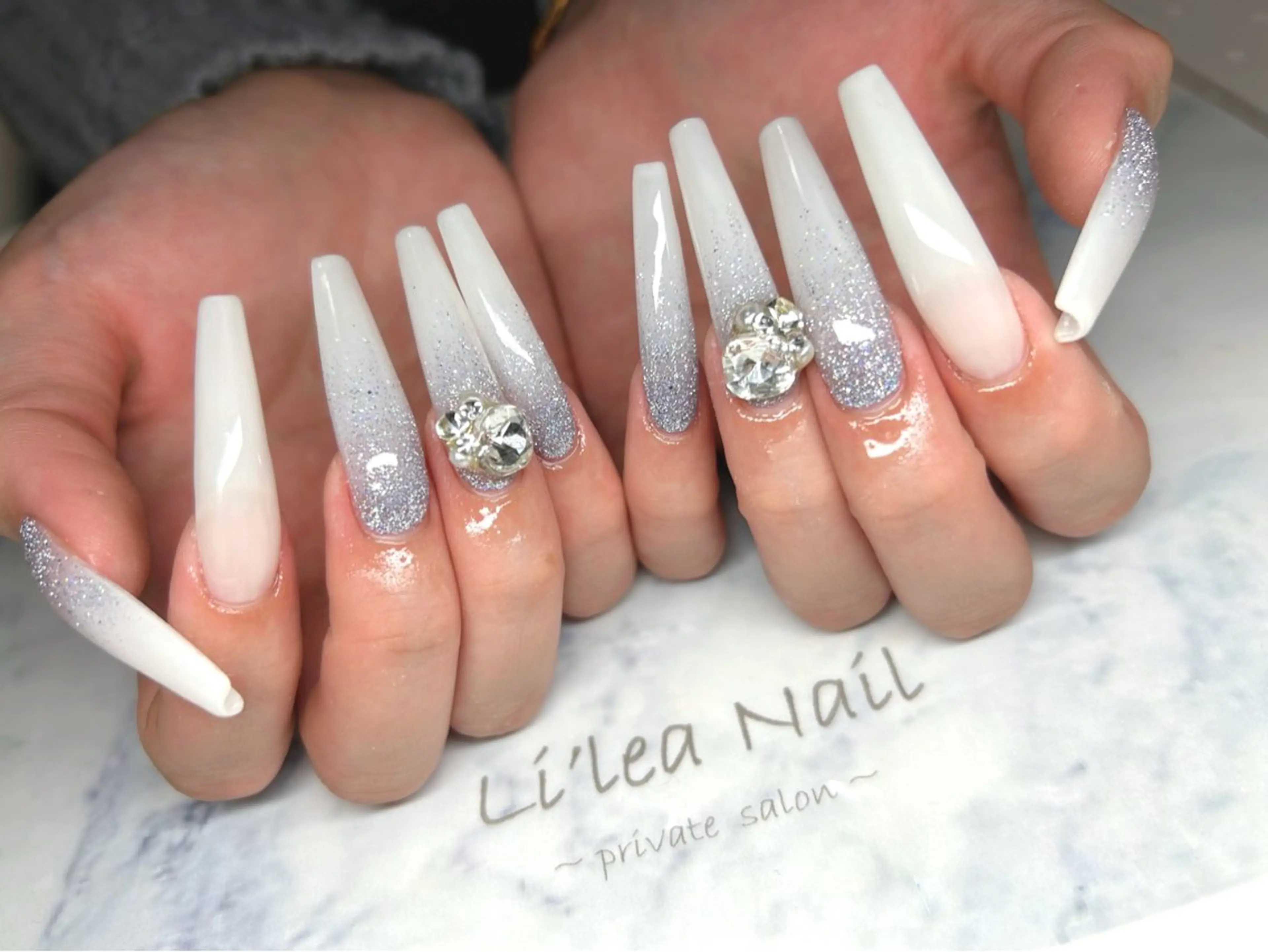 ネイル ハンドネイル Li'leaNail AINAのネイルデザイン