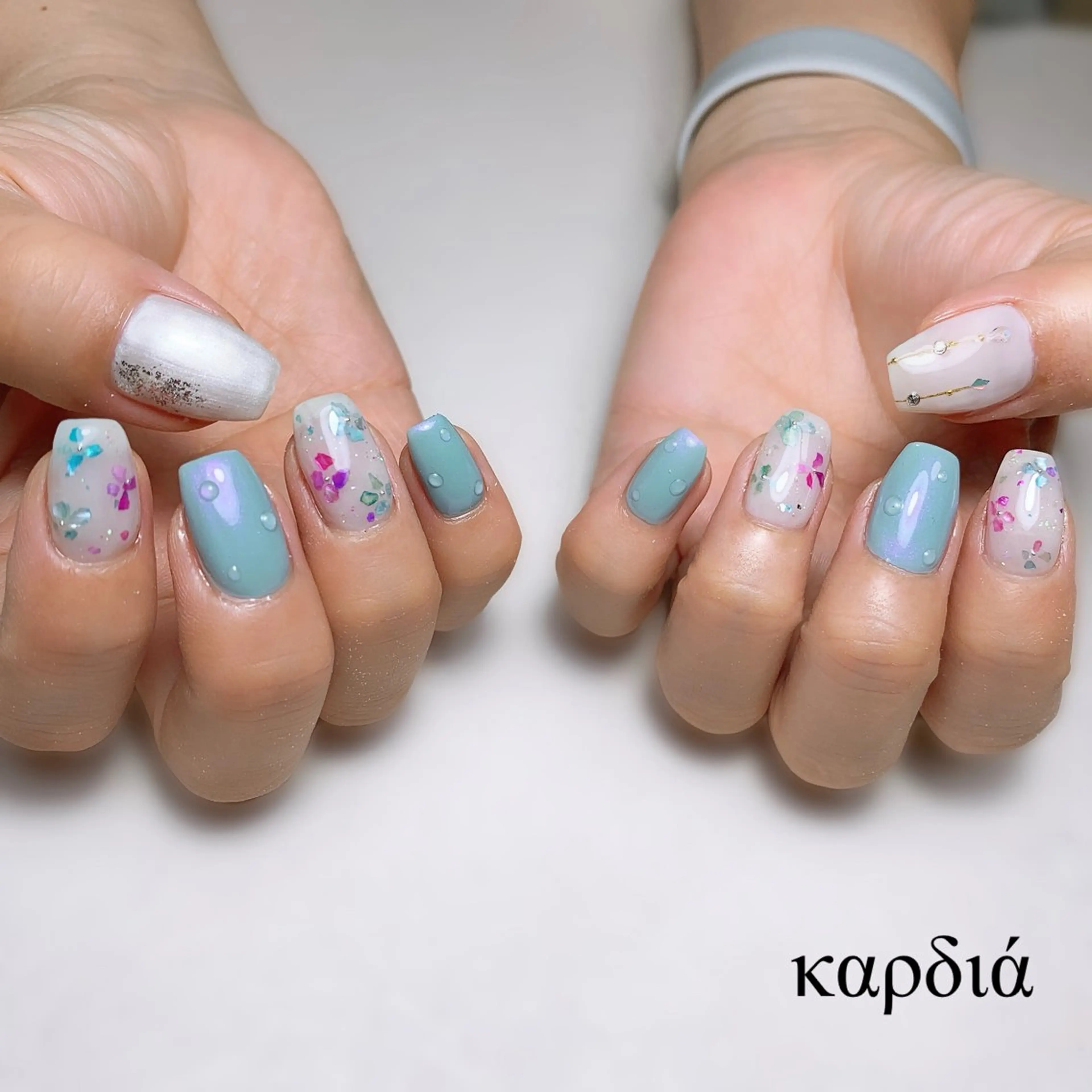 ネイル ハンドネイル καρδιά -ｶﾙﾃﾞｨｱ-のネイルデザイン