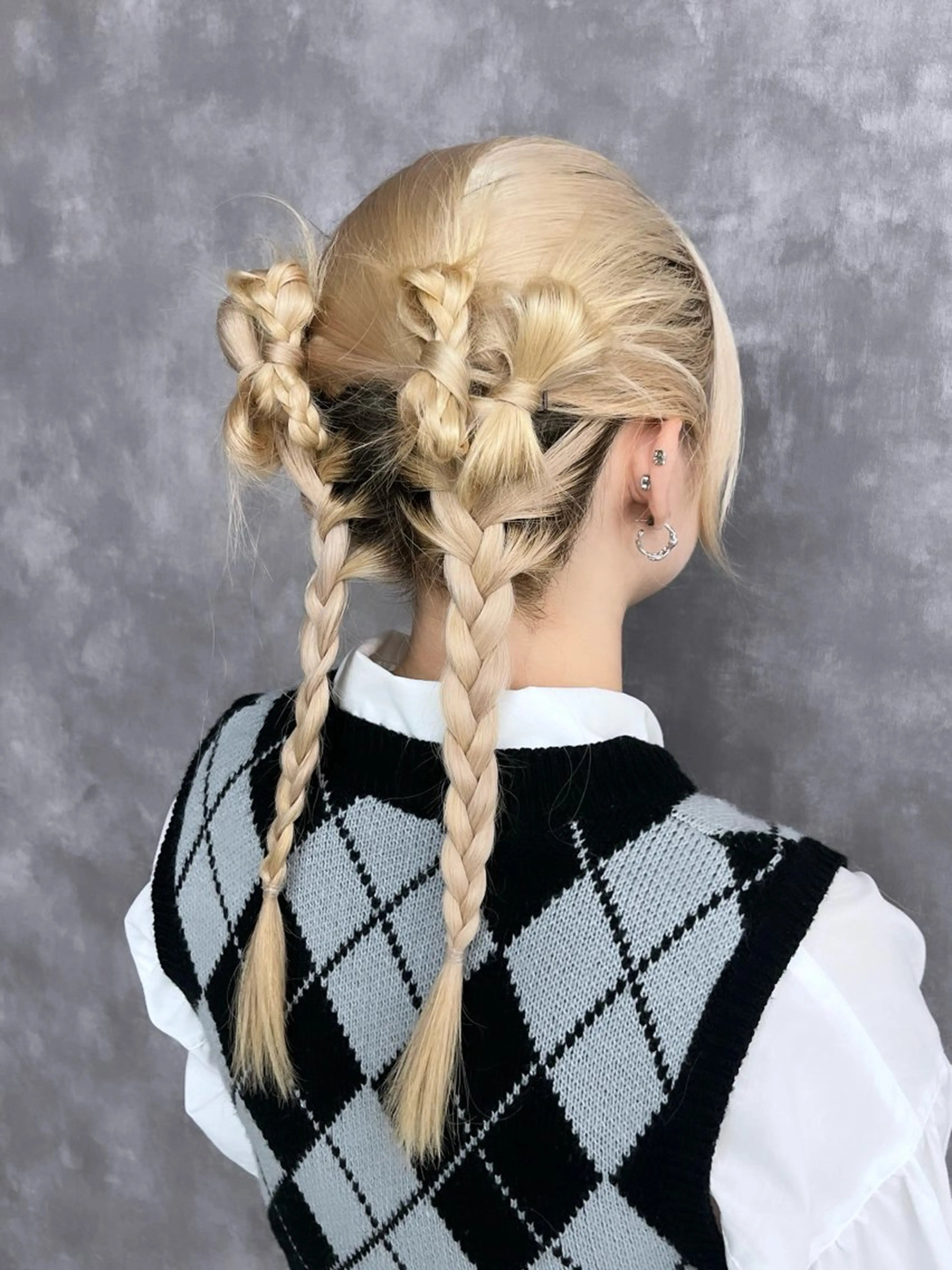 セミロング カラー ヘアアレンジ 🎀韓国ヘア🎀 𝐬𝐚𝐫𝐚🎀のヘアスタイル