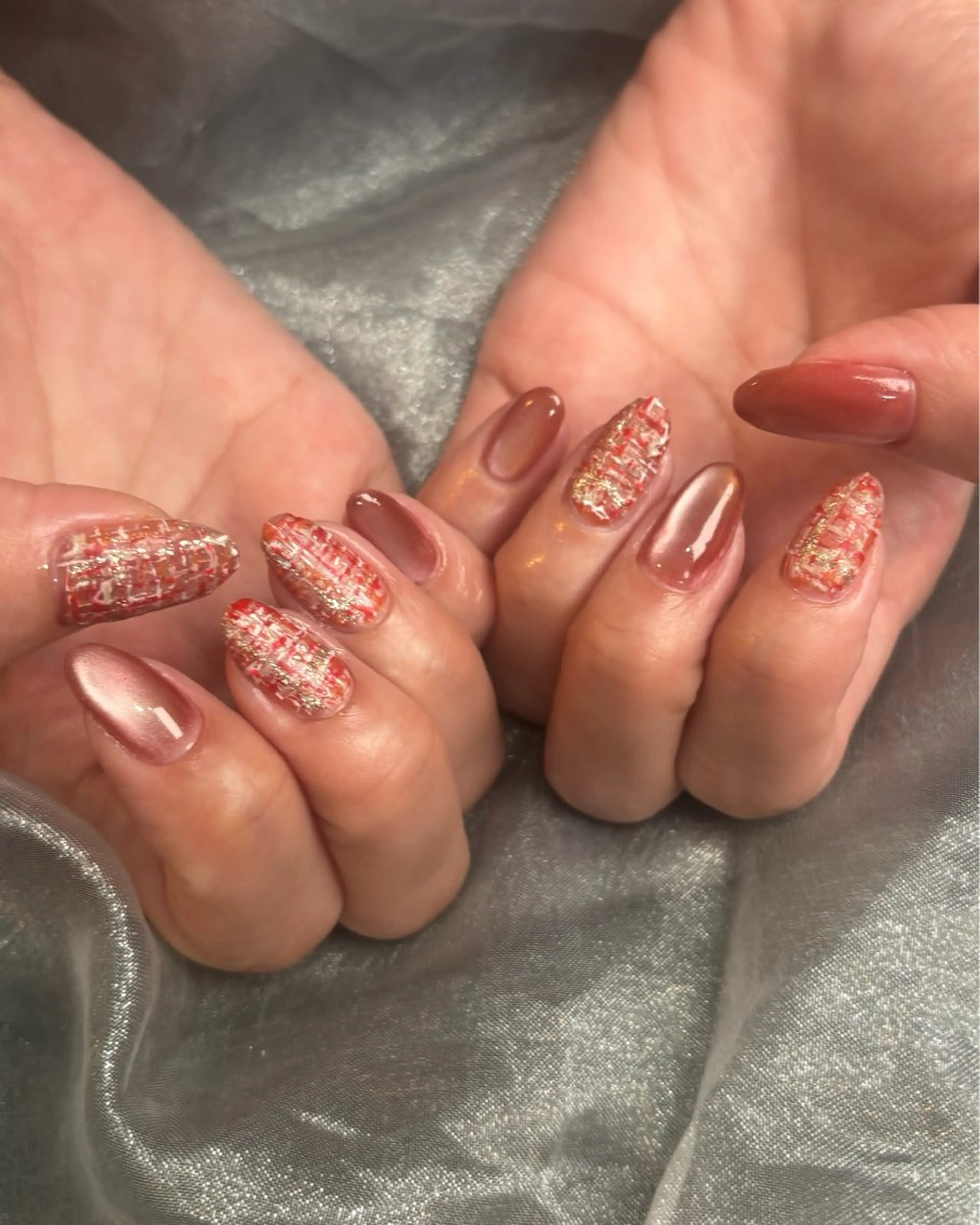 オーダーネイル💅🏼画像持込みOK！ワンカラー＋4本程度のアート！パーツ乗せもアートです。※手書きアート不可の写真