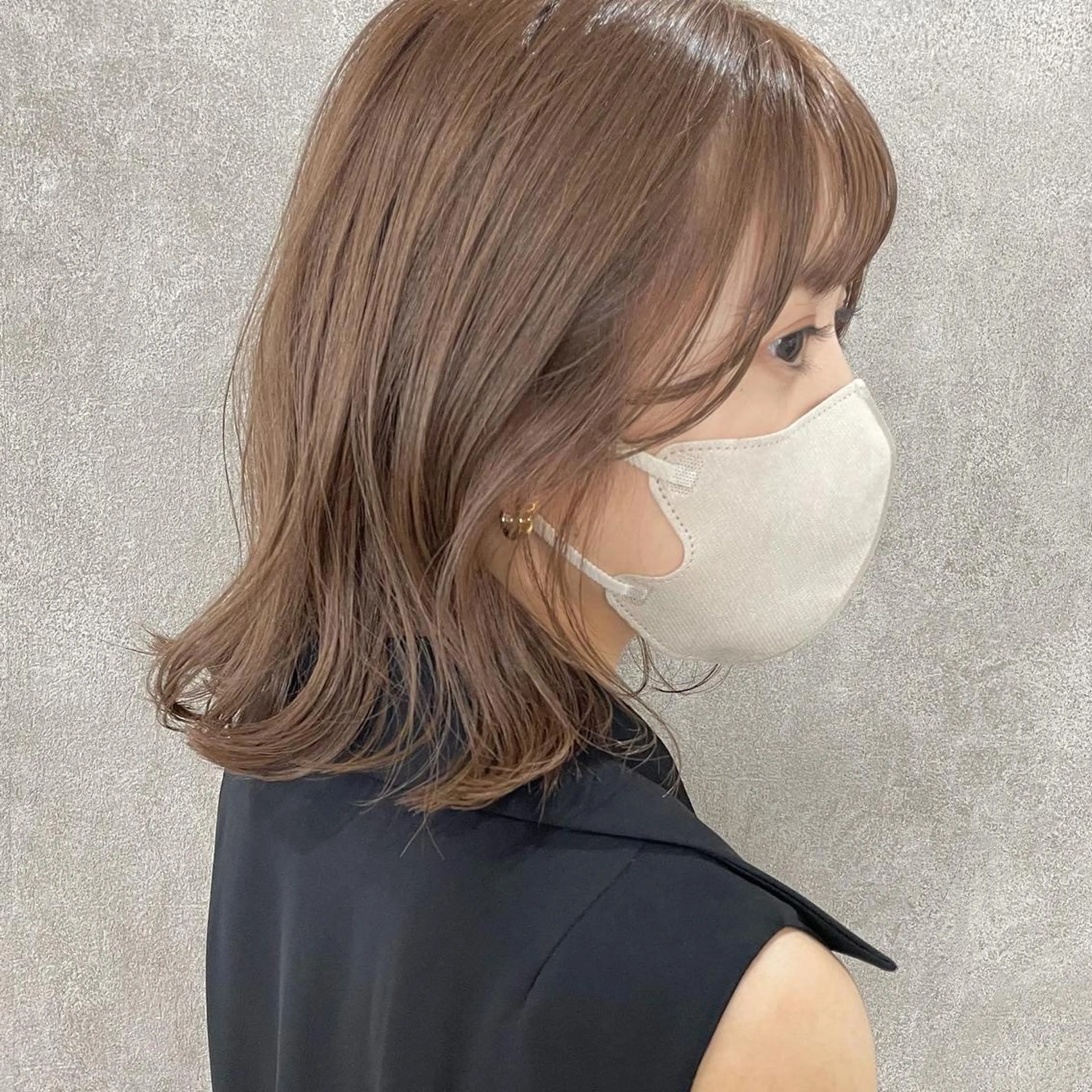 ミディアム カラー TRENCH　相澤 果歩のヘアスタイル