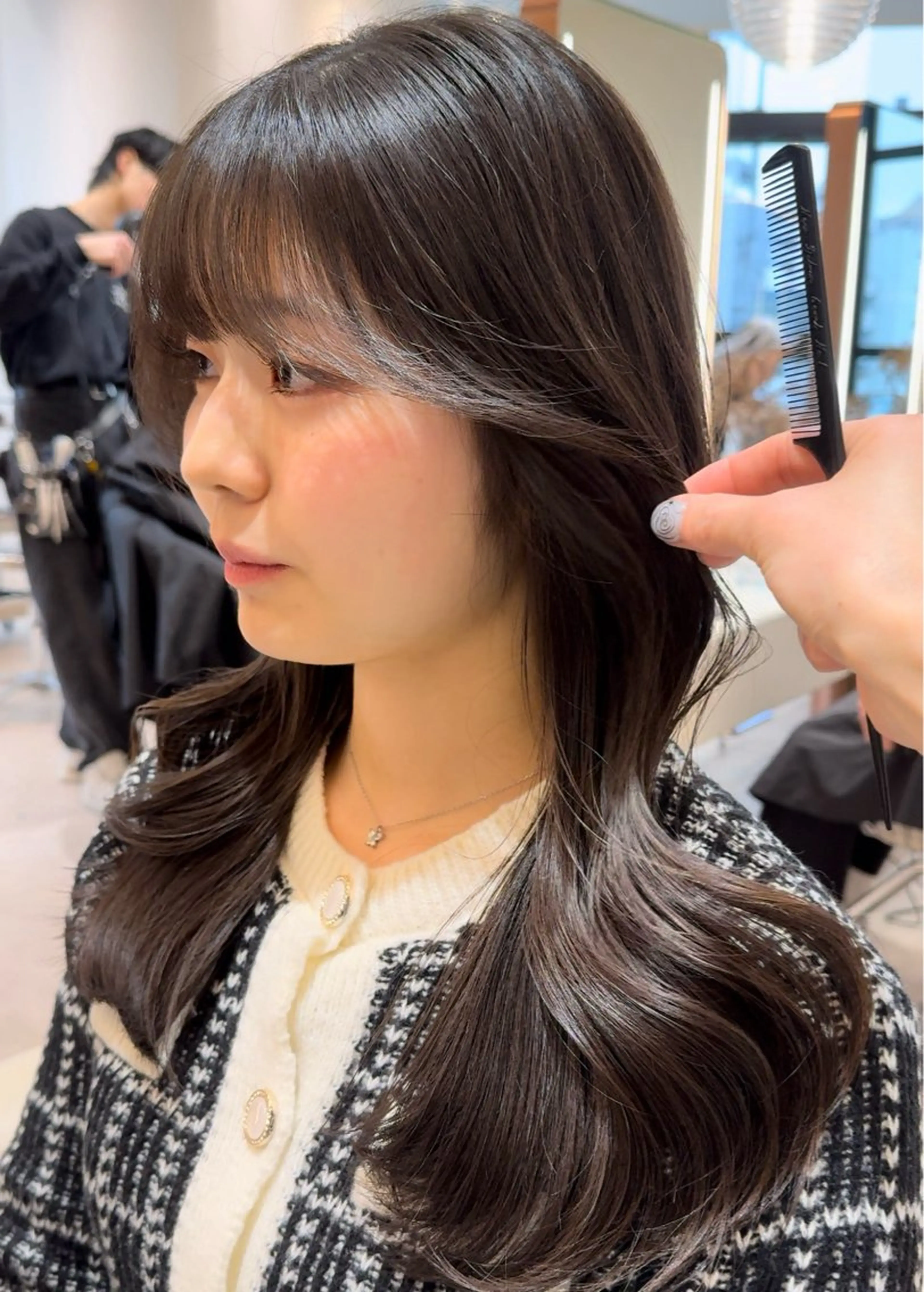 ロング カラー アッシュ アッシュグレー アッシュグレージュ ベージュカラー グレージュ 韓国レイヤー🇰🇷 韓国研修◎渋谷カイトのヘアスタイル