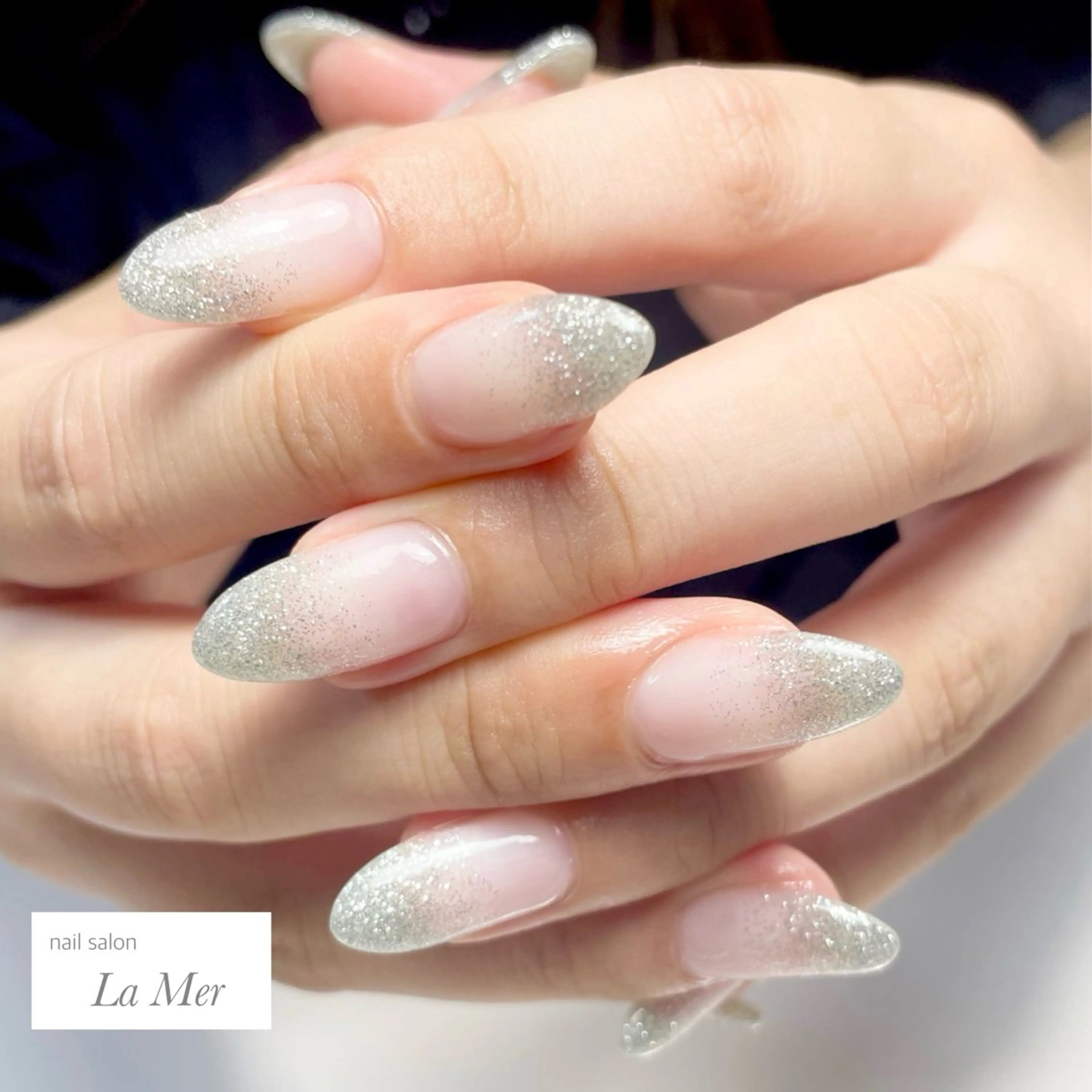 ネイル ゴージャス グラデーション ラメ(グリッター) ラメグラデーション オフィスネイル ハンドネイル nailsalon La Merのネイルデザイン