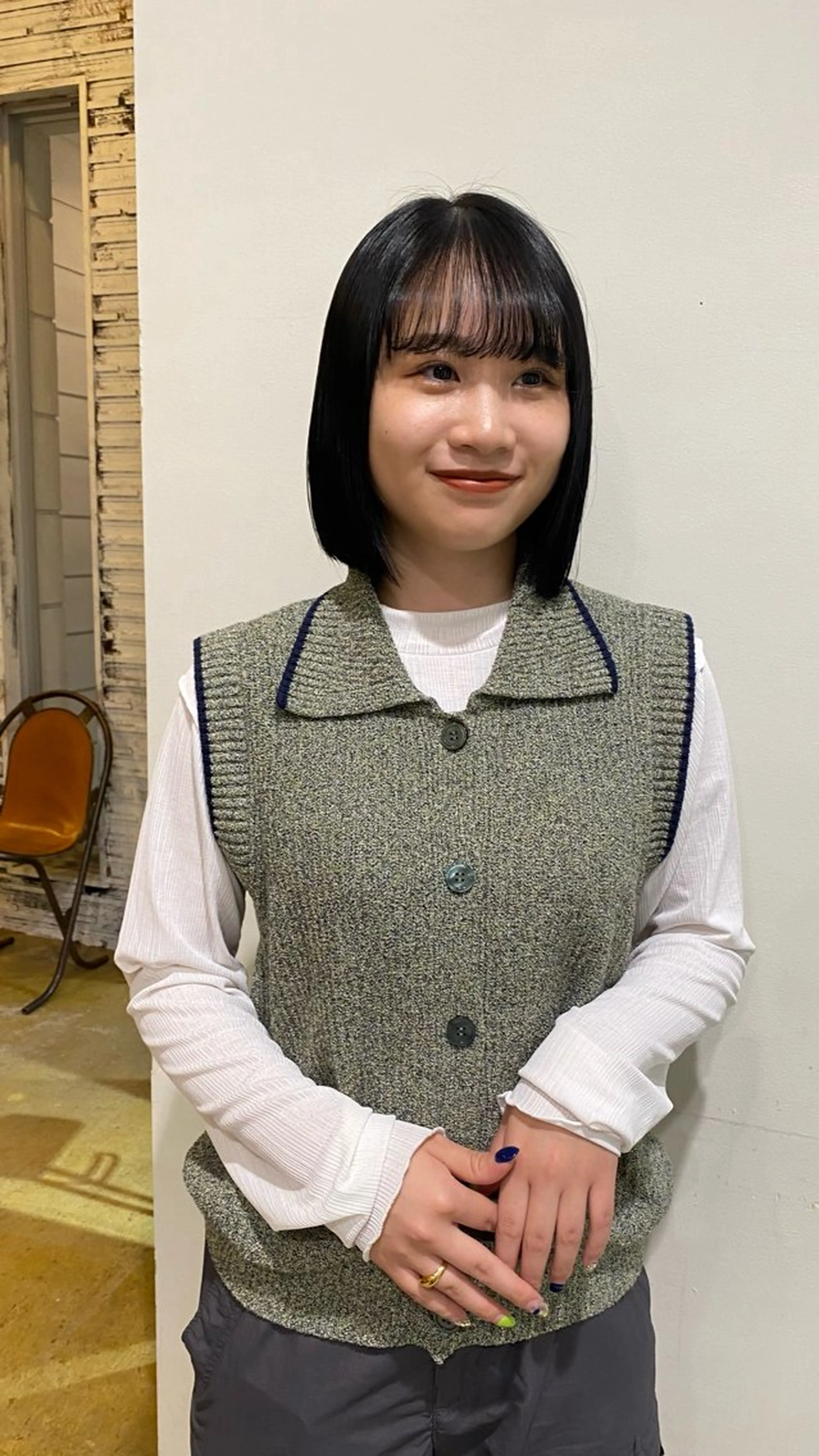 ミディアム カラー 磯谷 朋のヘアスタイル