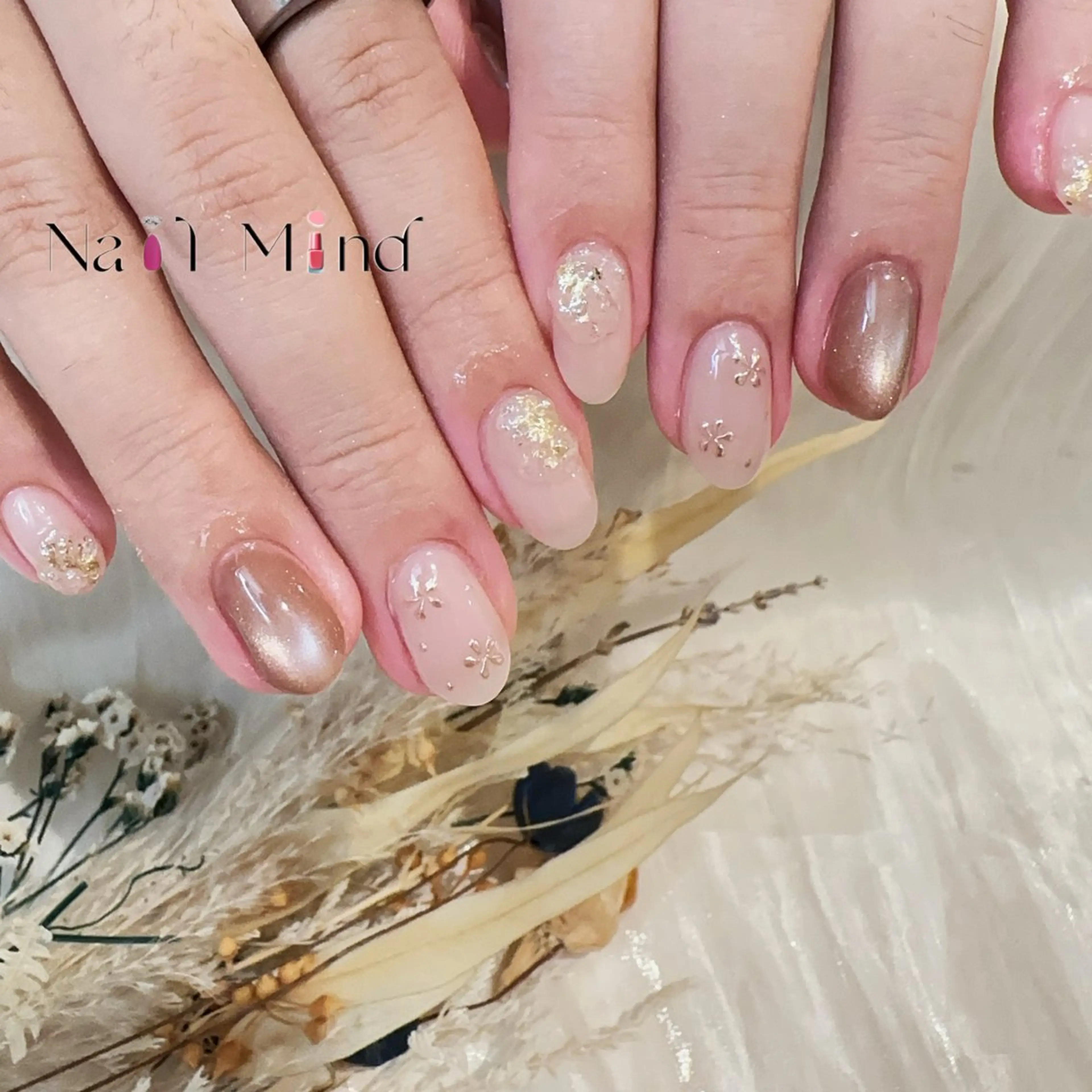 ネイル フラワーネイル ジェルネイル 韓国ネイル マグネットネイル ミラーネイル ハンドネイル Nail Mind (NaONail）のネイルデザイン