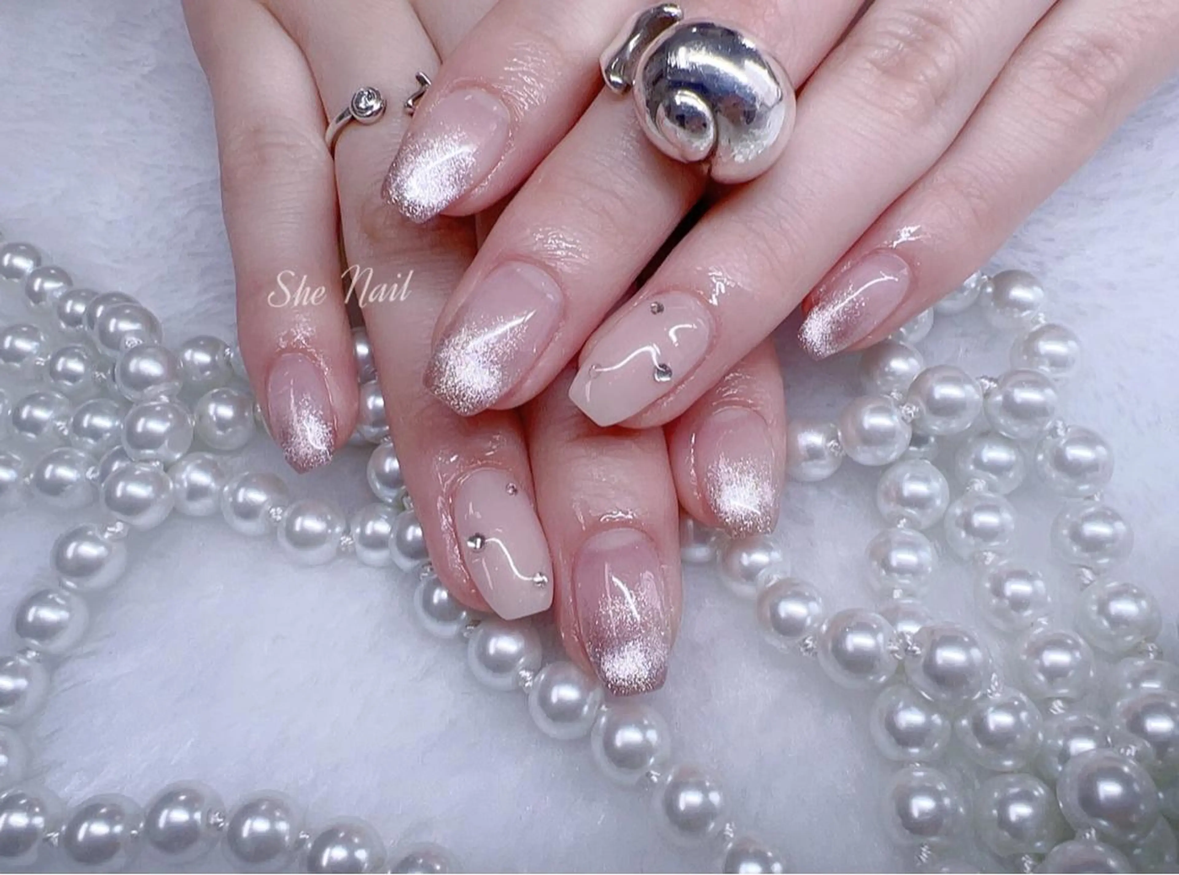 ネイル グラデーション マグネットネイル 持ち込み シンプルネイル ネイルチップ ハンドネイル She   Nail所属・ISA_ BELLAのネイルデザイン