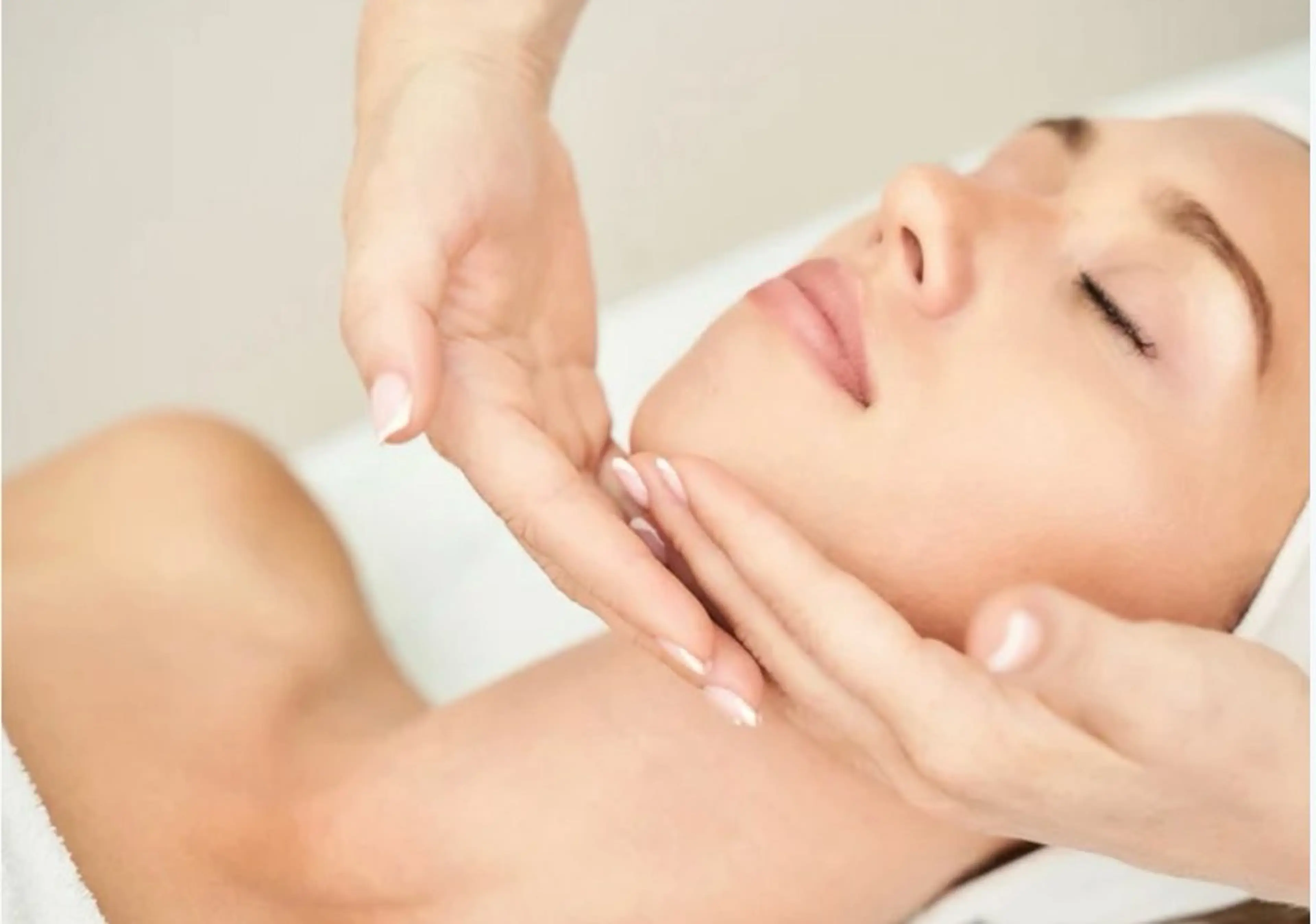 艶肌フェイシャルコースの写真