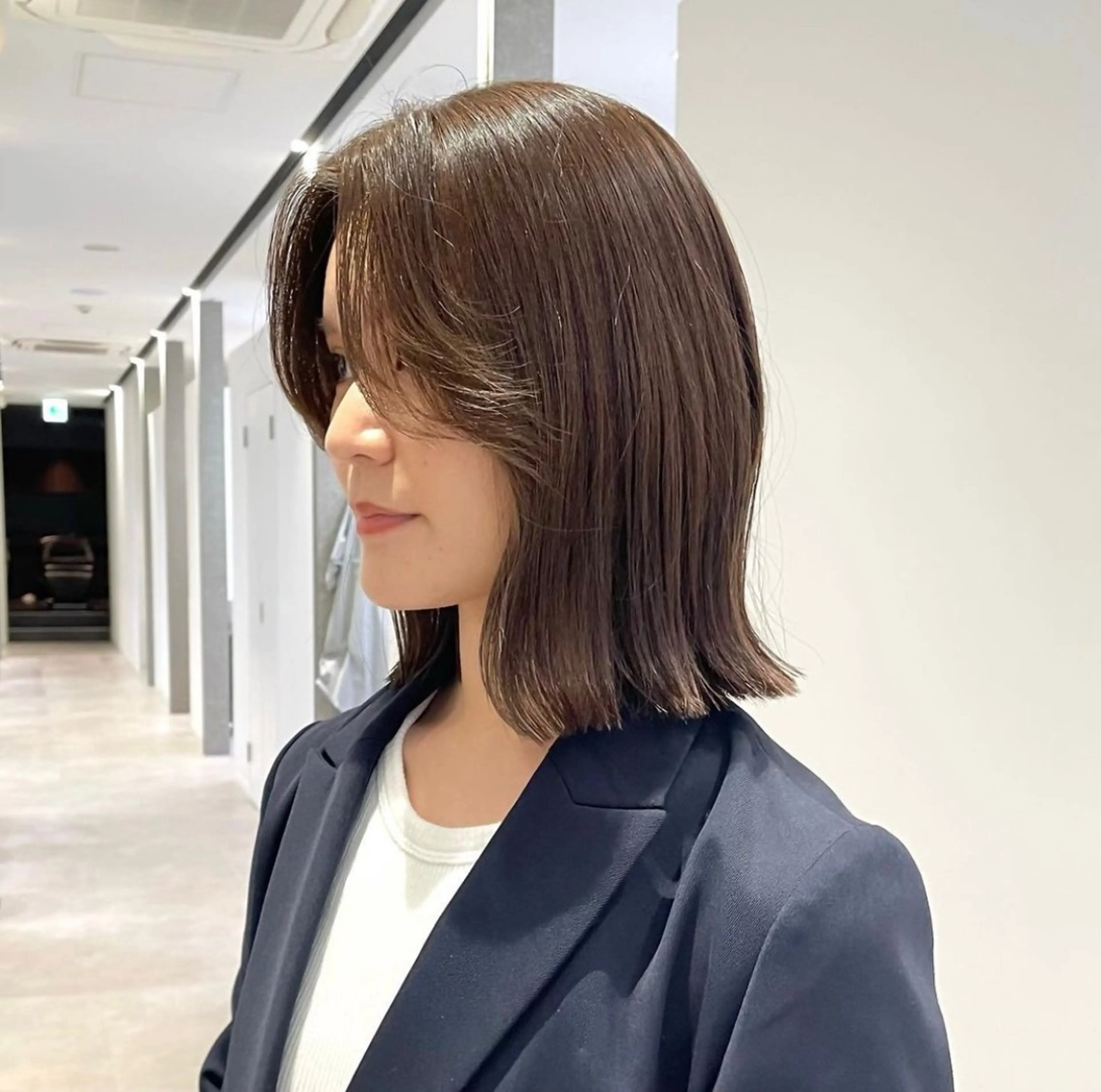 ミディアム カラー ベージュカラー 顔周りカット GO TODAY 新宿Aura店所属・ベージュ🤎透明感 カラー🤎anriのヘアスタイル