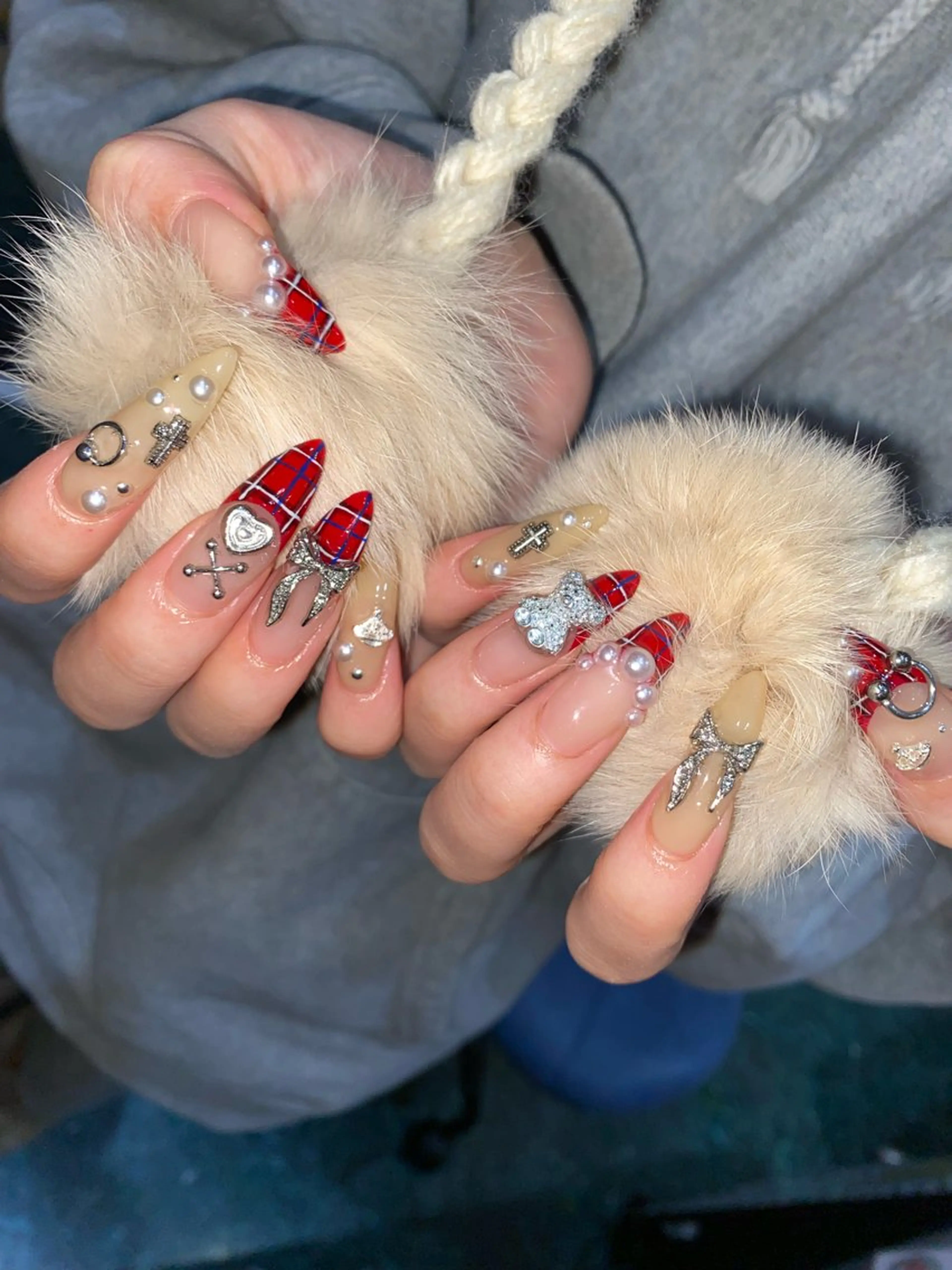 ネイル フレンチネイル 赤色 ハンドネイル 福の爪 🍒福山千晴のネイルデザイン