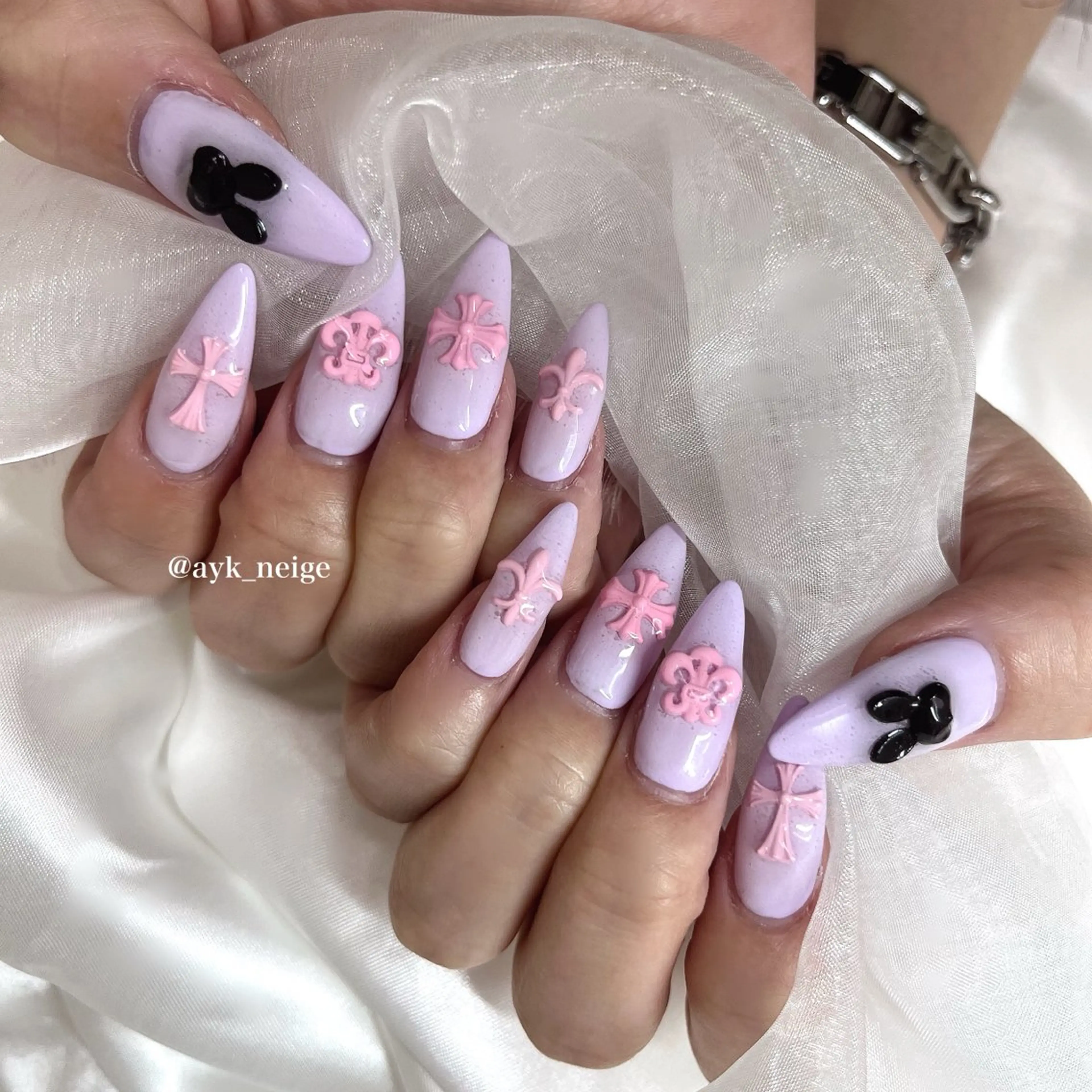 ネイル フットネイル フレンチネイル キラキラネイル 韓国ネイル マグネットネイル n'eige nail所属・大谷 綾香のネイルデザイン
