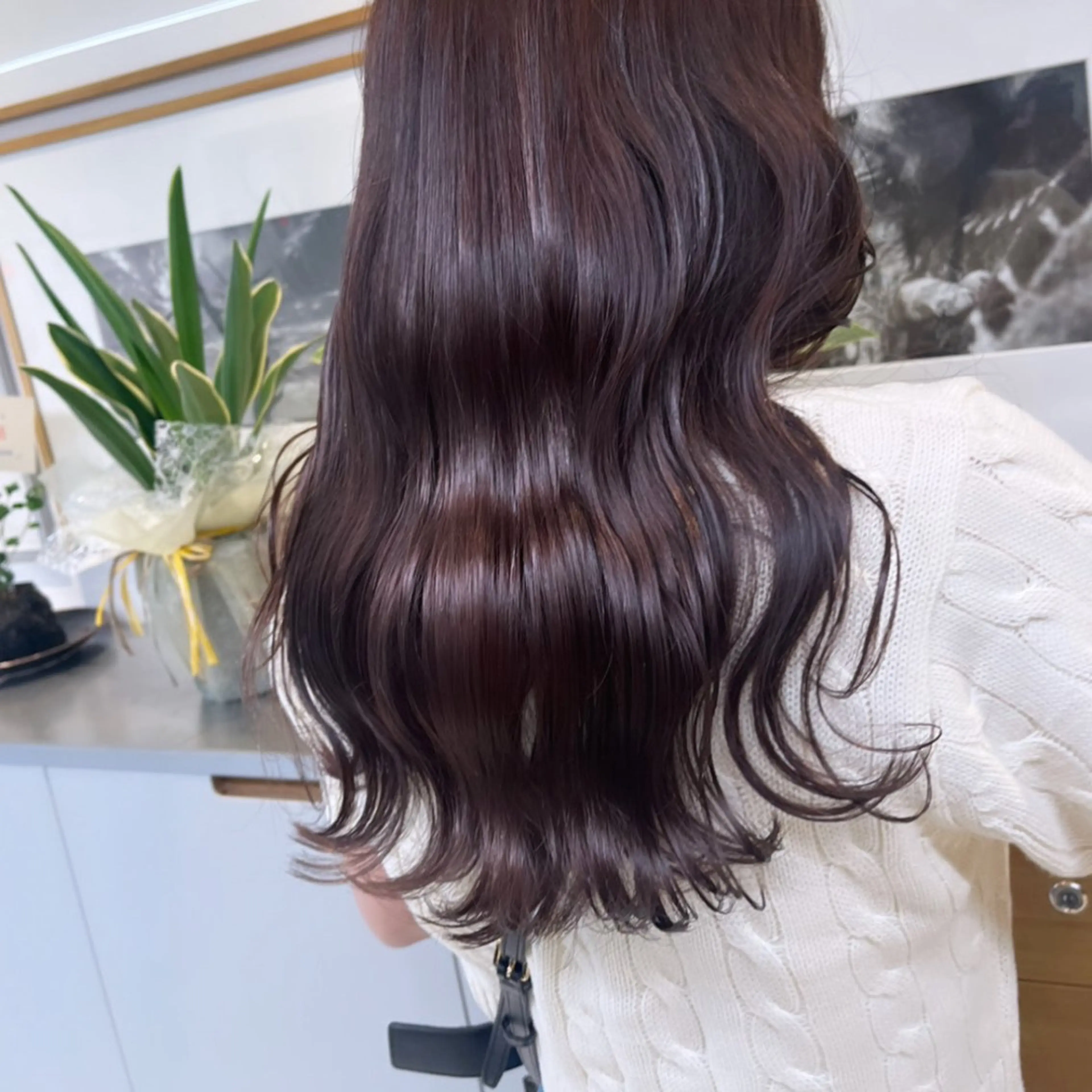 セミロング カラー ベージュカラー ブラウンカラー ブラウンベージュ ショコラブラウン 透明感カラー ヘアカラー トリートメント ヘッドスパ ヘアセット カジュアルを女っぽく 𝗮𝘆𝗮𝗰𝗼のヘアスタイル