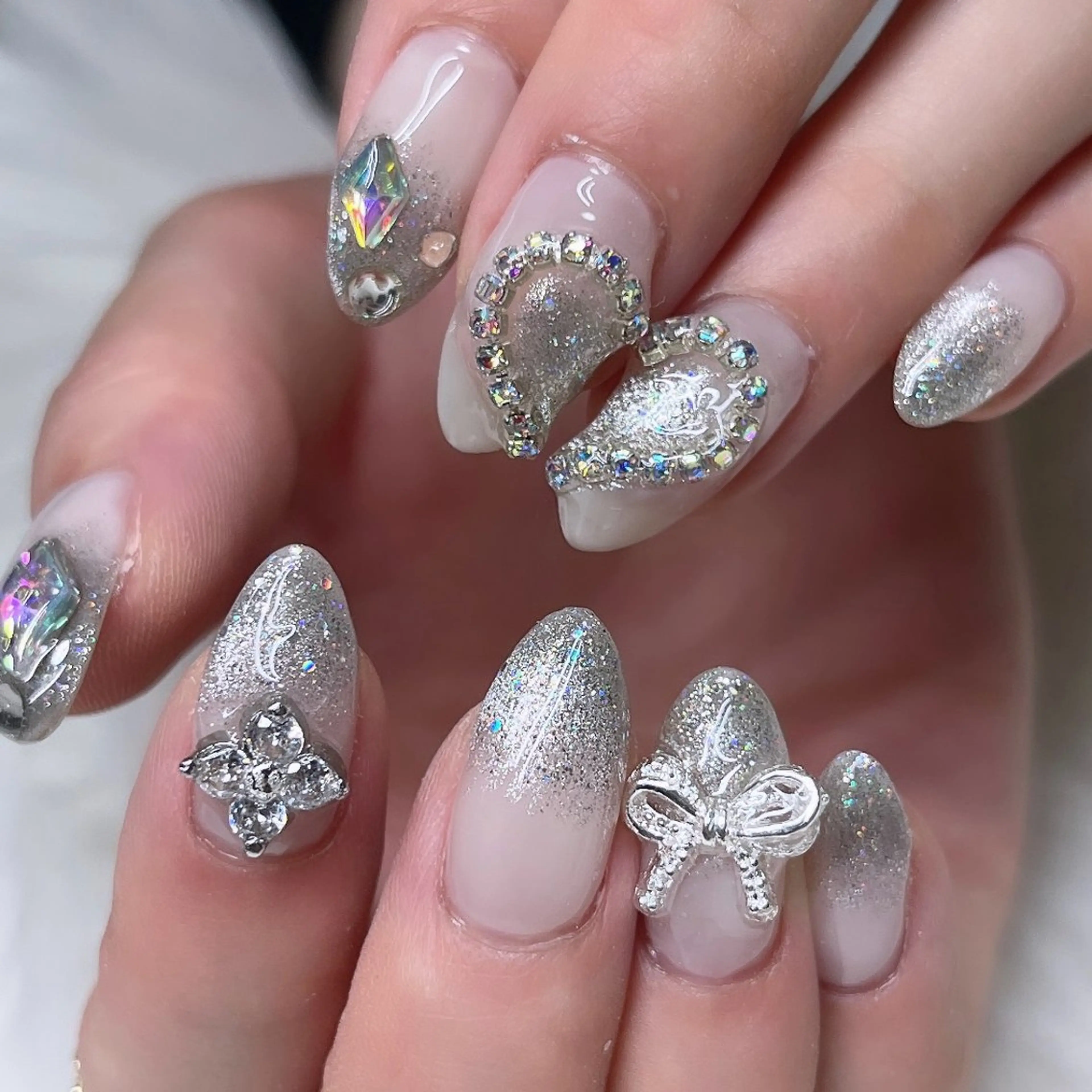 ネイル アートネイル キラキラネイル 韓国ネイル ラメ(グリッター) ロングネイル 🐕🦺Yappy 💗A-tanのネイルデザイン