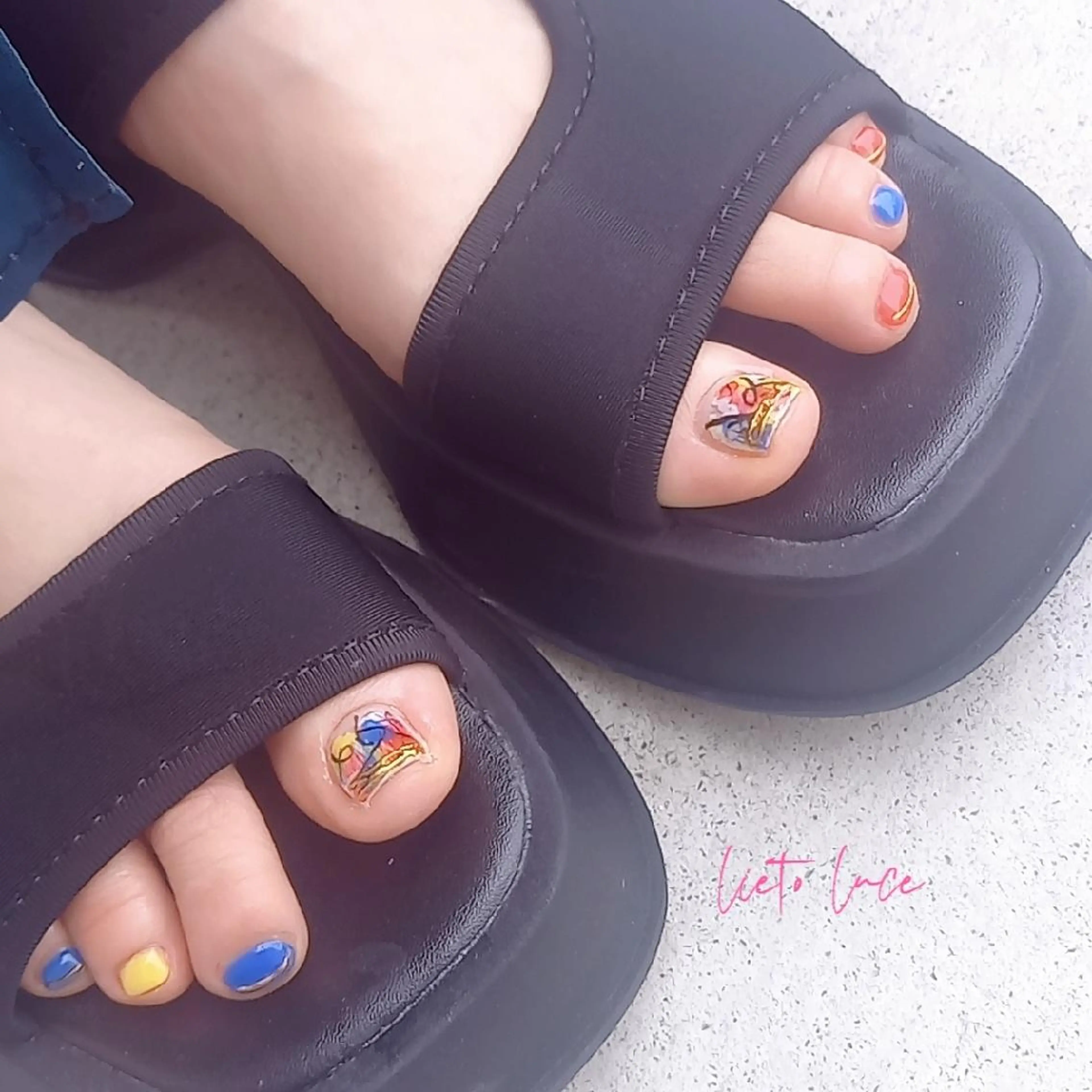 ネイル ニュアンスネイル フットネイル lieto luce Yukaのネイルデザイン