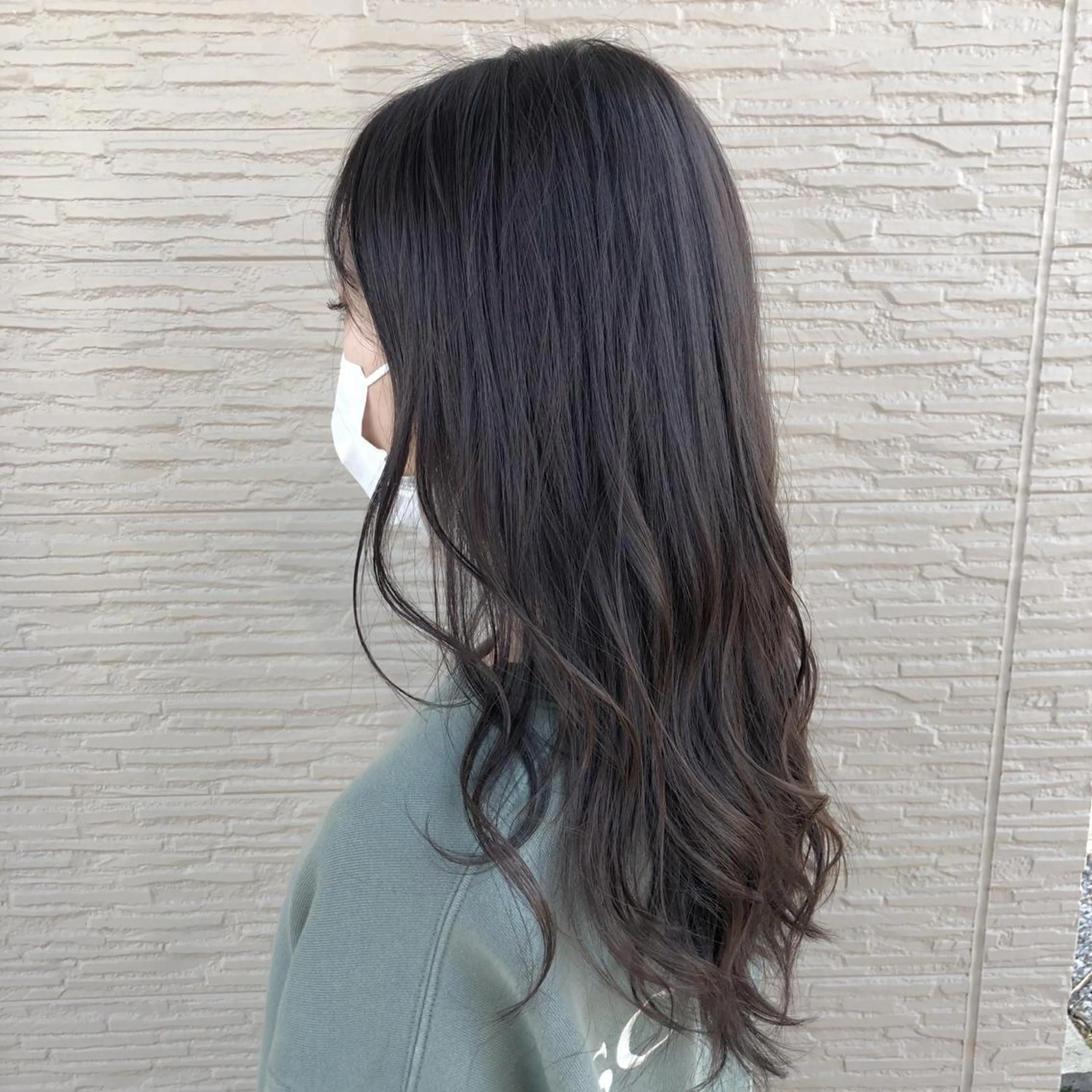 セミロング カラー ブリーチ グレージュ ブリーチなしカラー シアーグレージュ 4-rest garden （フォーレストガーデン）所属・金井 直樹のヘアスタイル