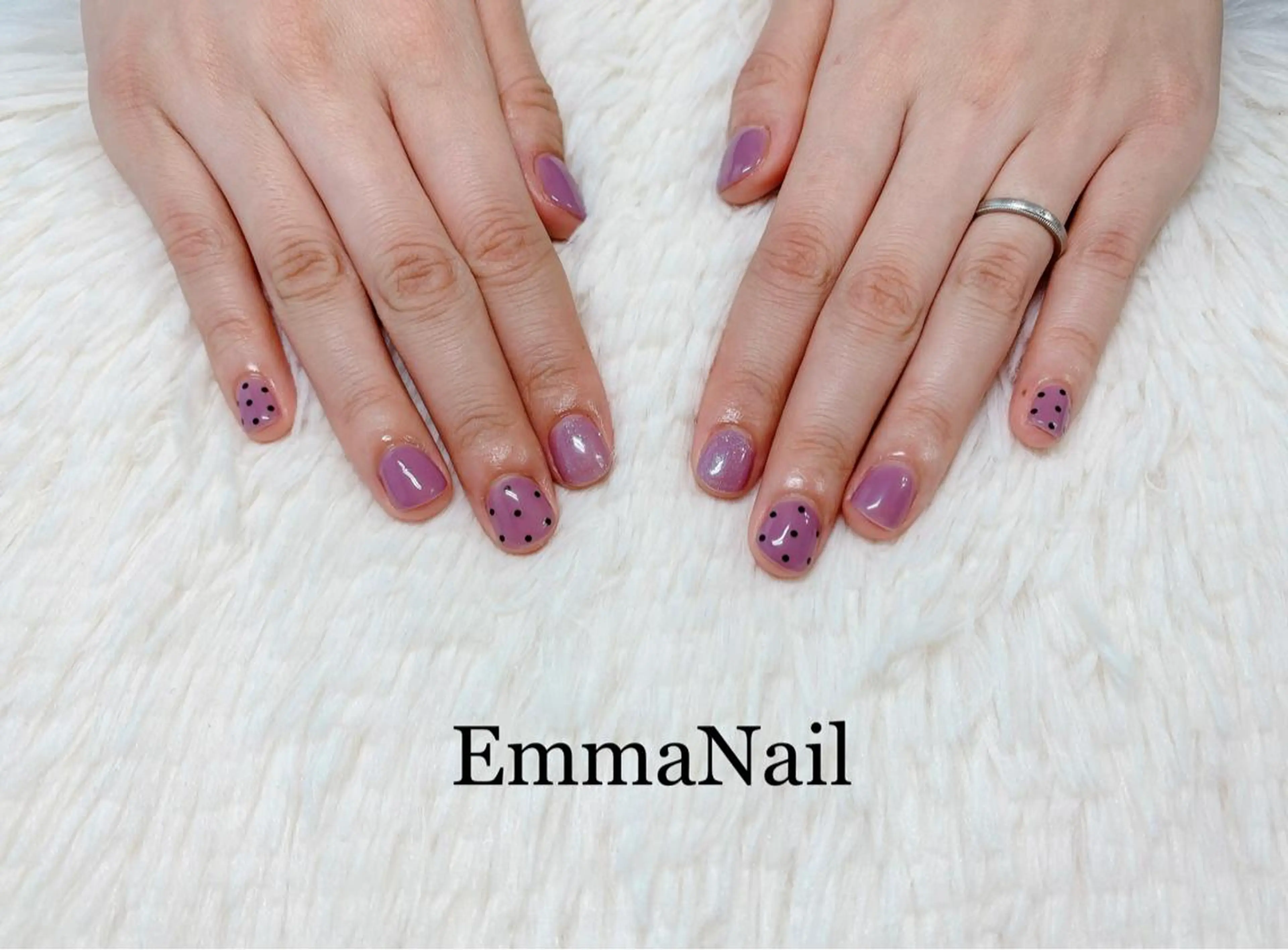 ネイル ジェルネイル ハンドネイル salon EM&A emiのネイルデザイン