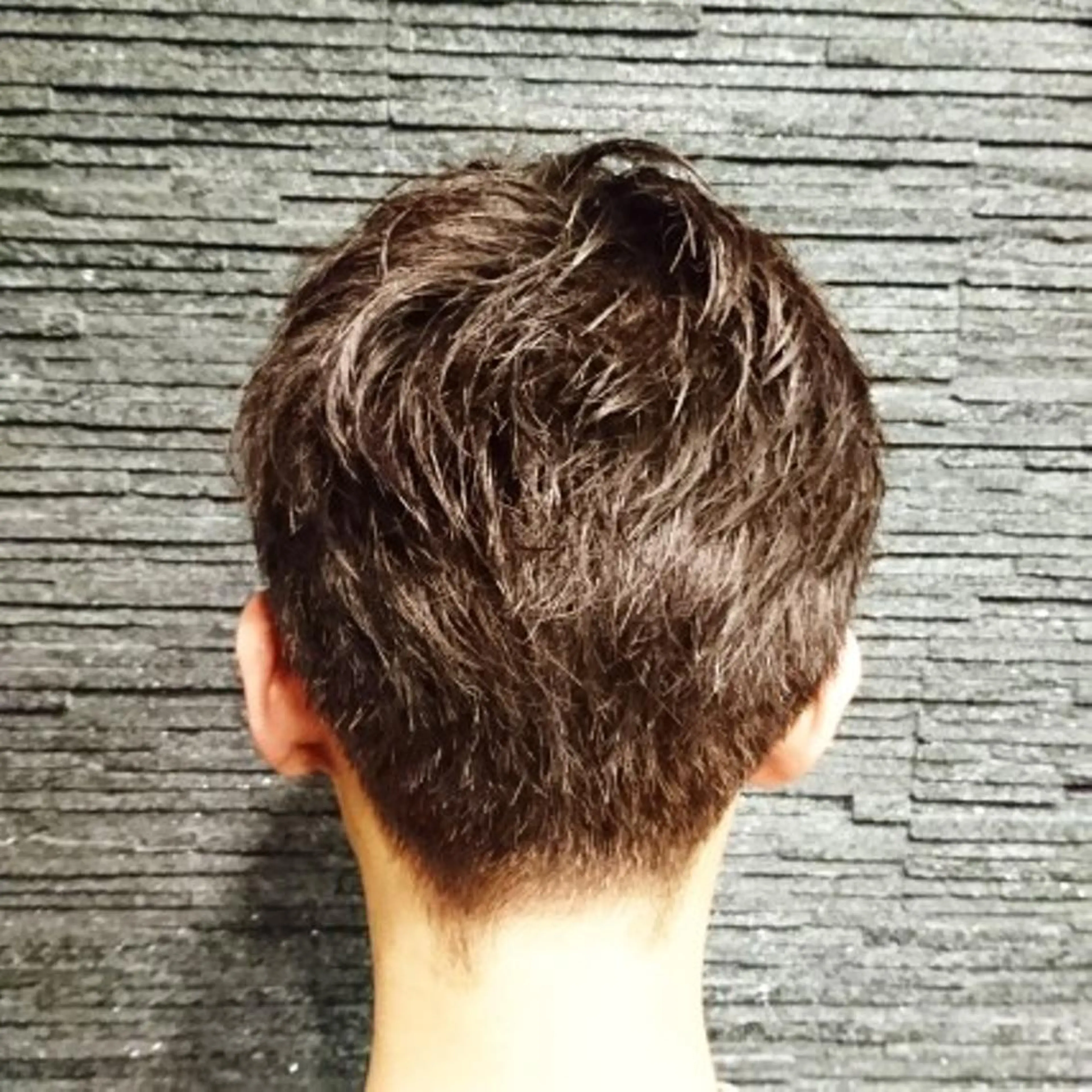 ミディアム BroTokyo 有楽町アシスタントのヘアスタイル