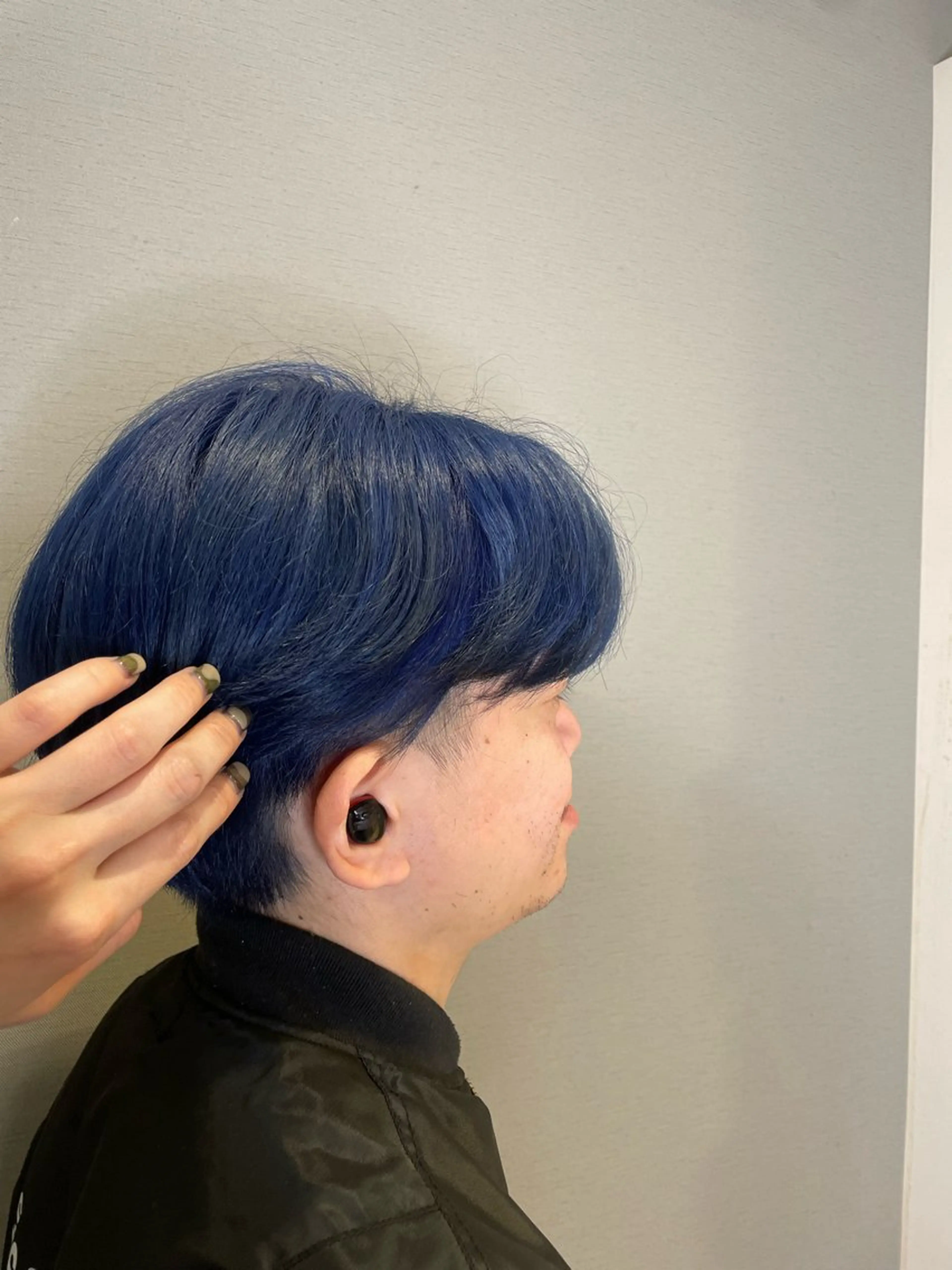 ショート カラー アサト チヨノのヘアスタイル