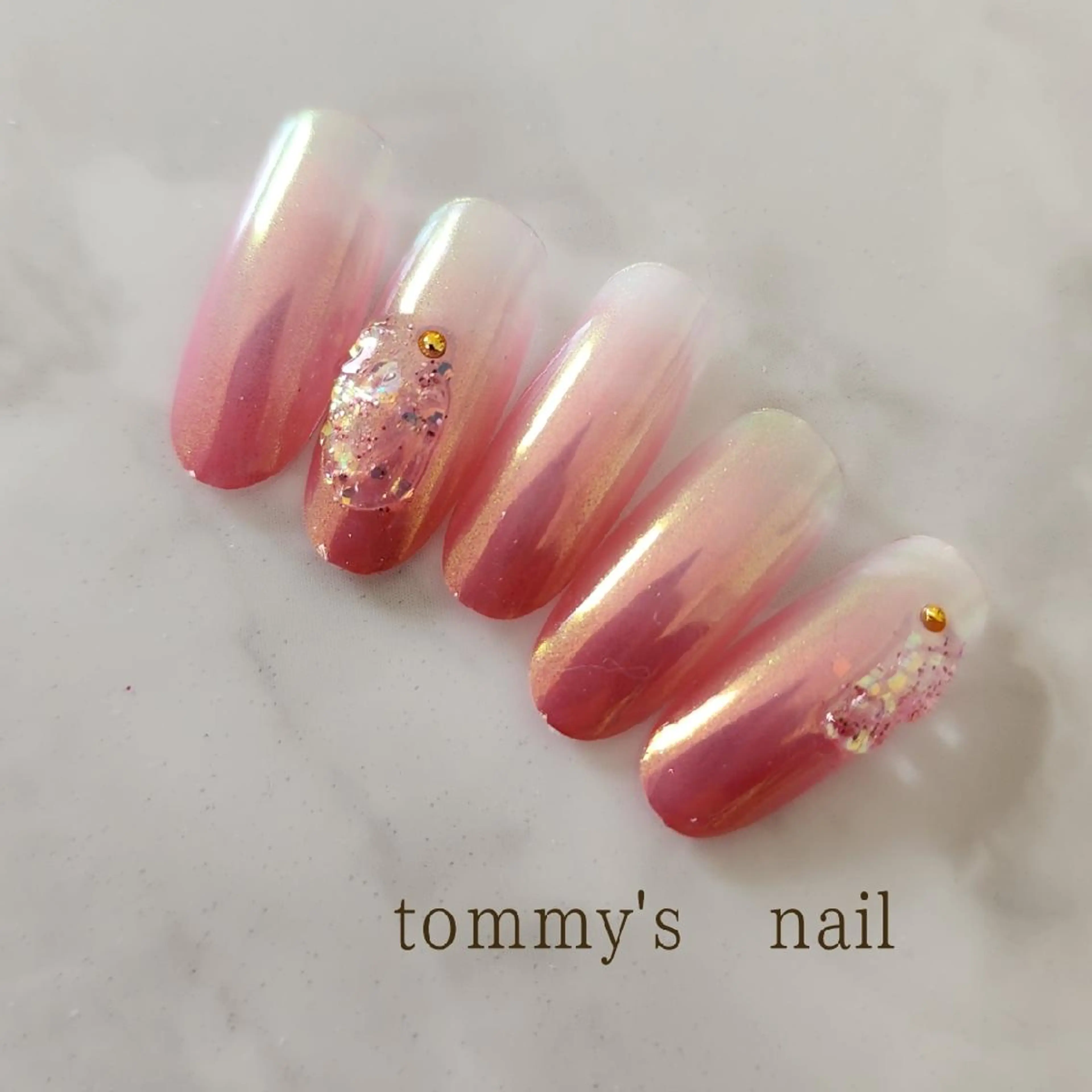 ネイル フットネイル ジェルネイル ミラーネイル ワンカラーネイル ハンドネイル tommy's nail所属・福岡/若よもぎ蒸し 全身美容が叶うサロンのネイルデザイン