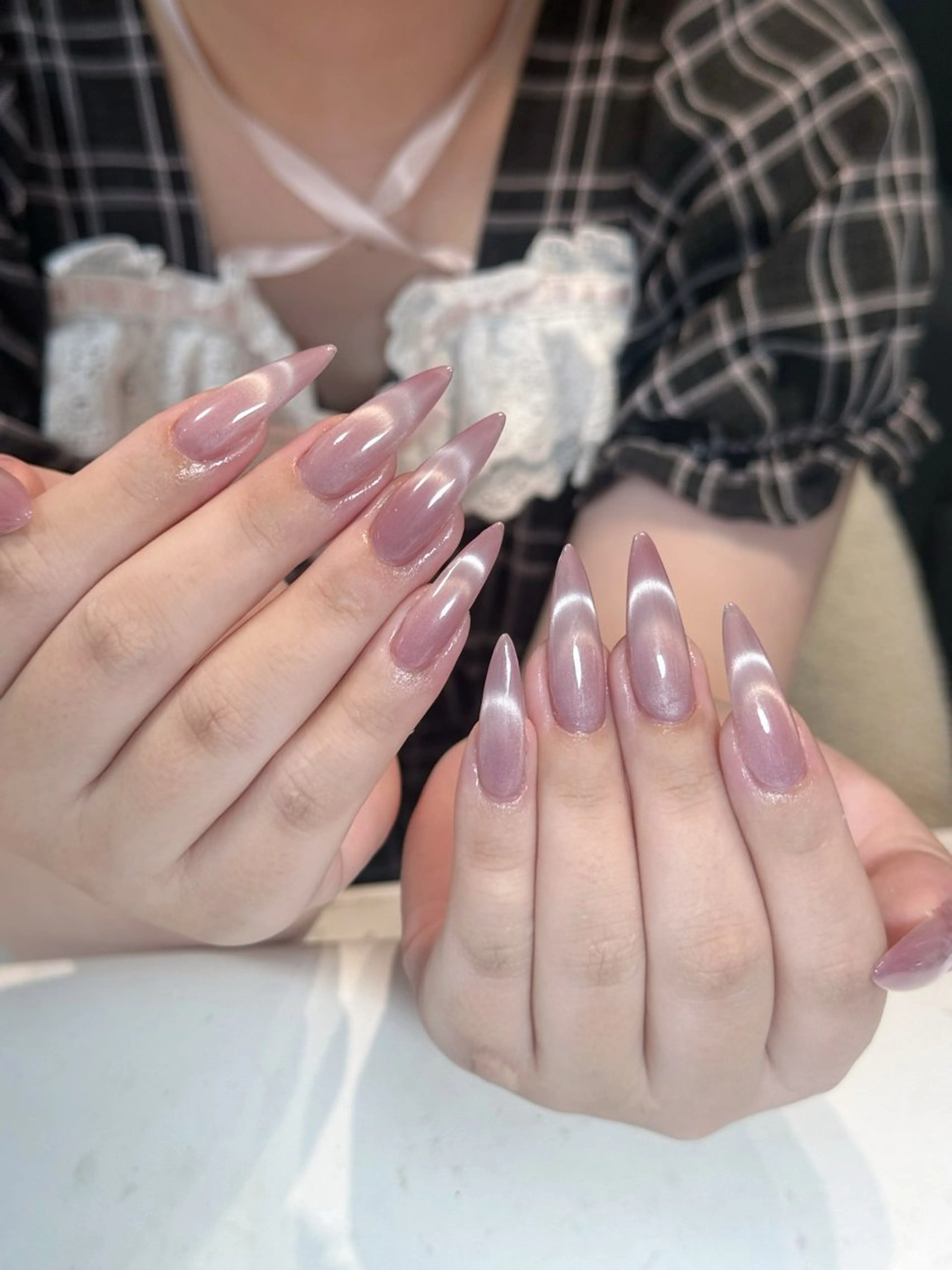 ネイル ボルドー ブラウン チークネイル ドット フットネイル ハンドネイル Julli nail studio所属・Julli NailStudioのネイルデザイン