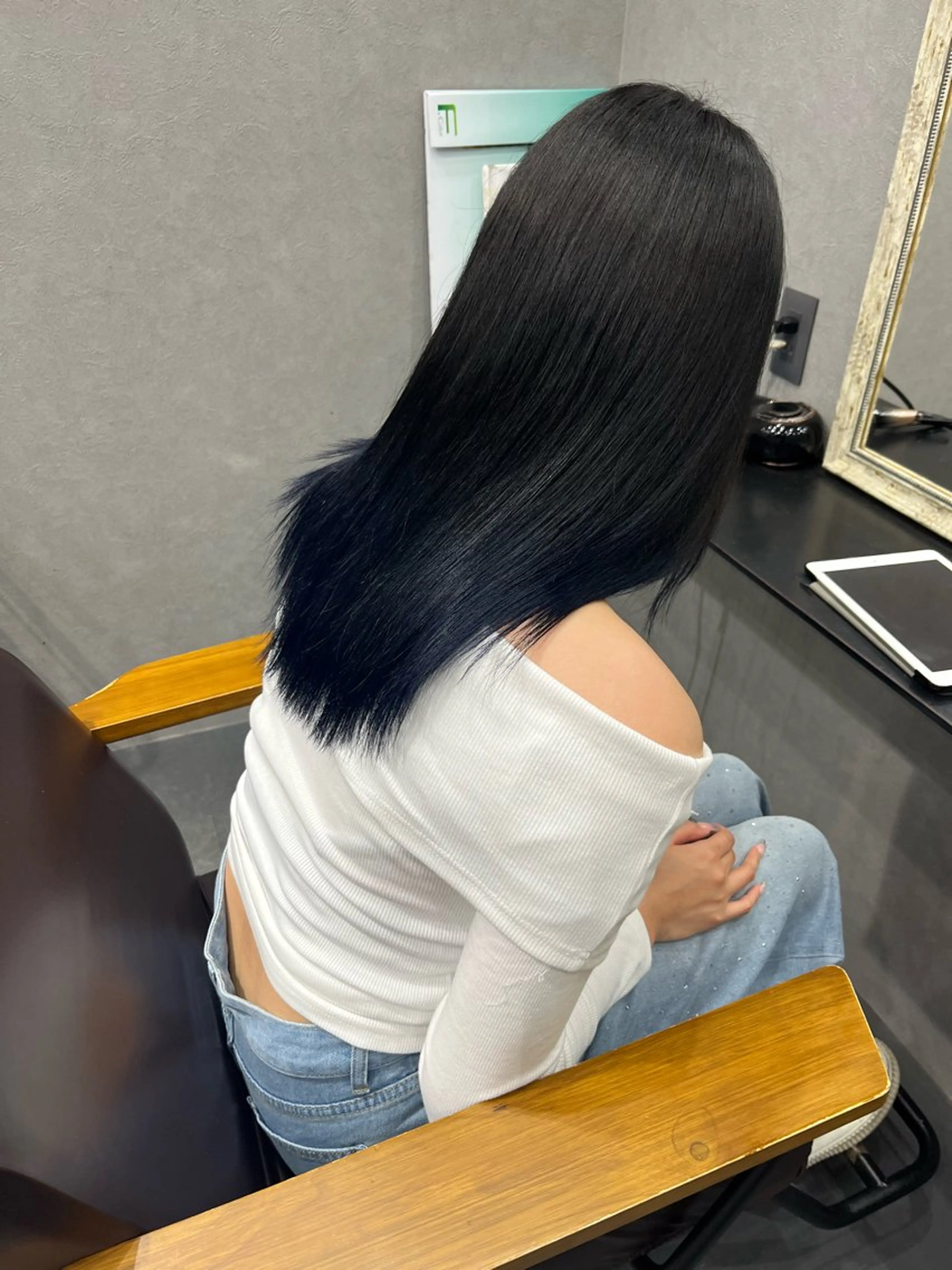 カラー ネイビーカラー ヘアカラー Titi hair coordinate所属・難波 海のヘアスタイル