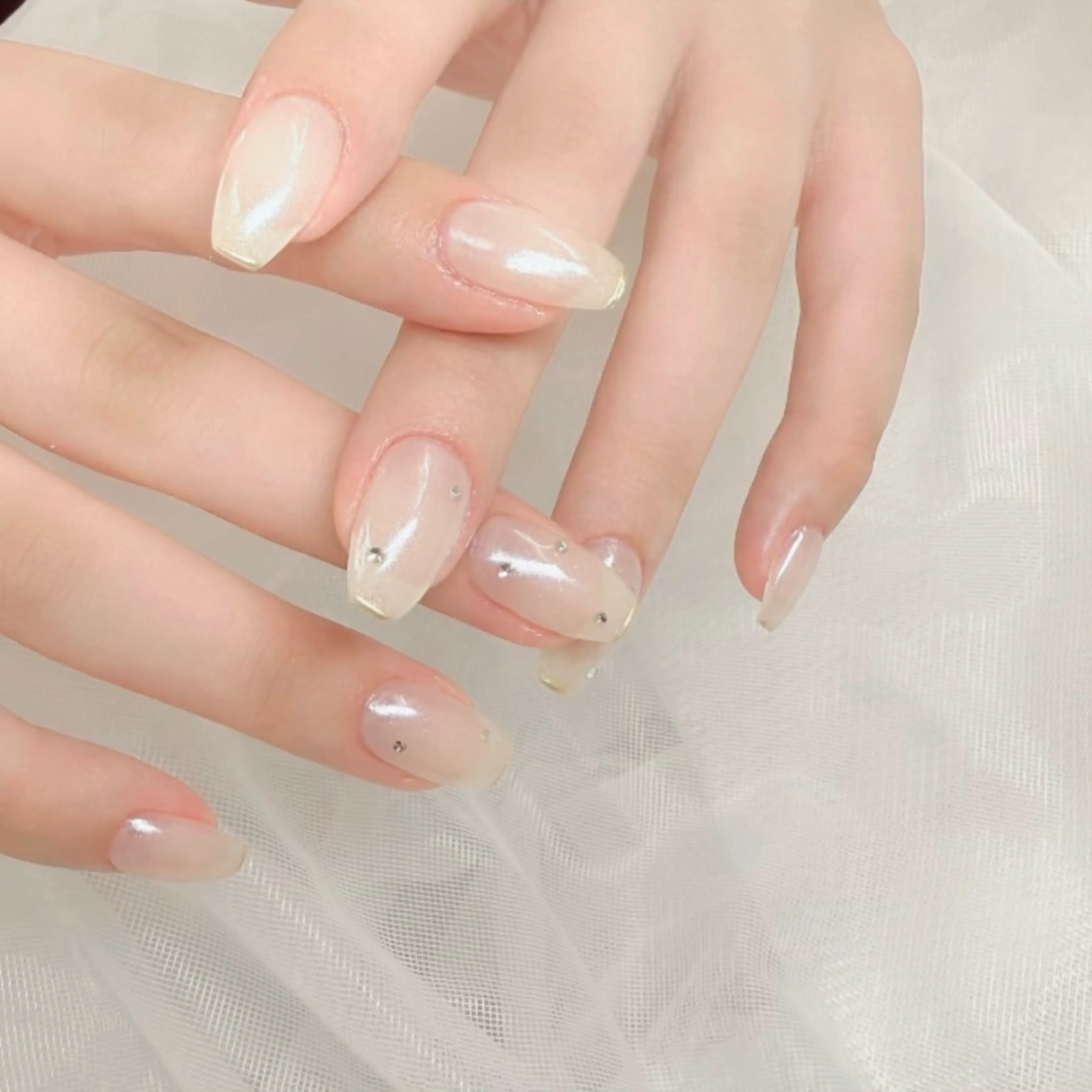 ネイル フレンチネイル ミラーネイル オフィスネイル シンプルネイル ストーンネイル ハンドネイル Amie NAILのネイルデザイン