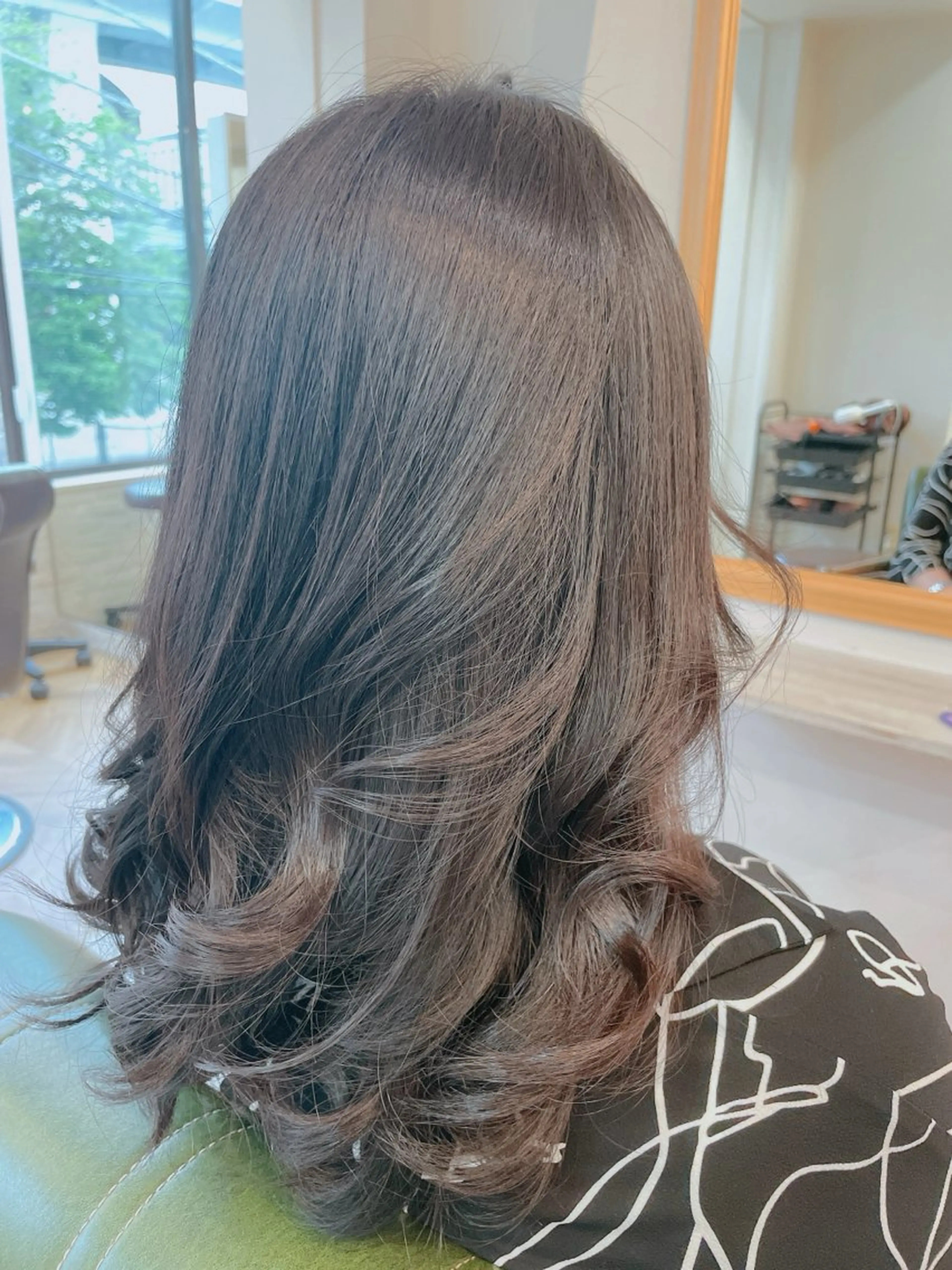 ミディアム カット ヘアカラー 原田 絵里華のヘアスタイル