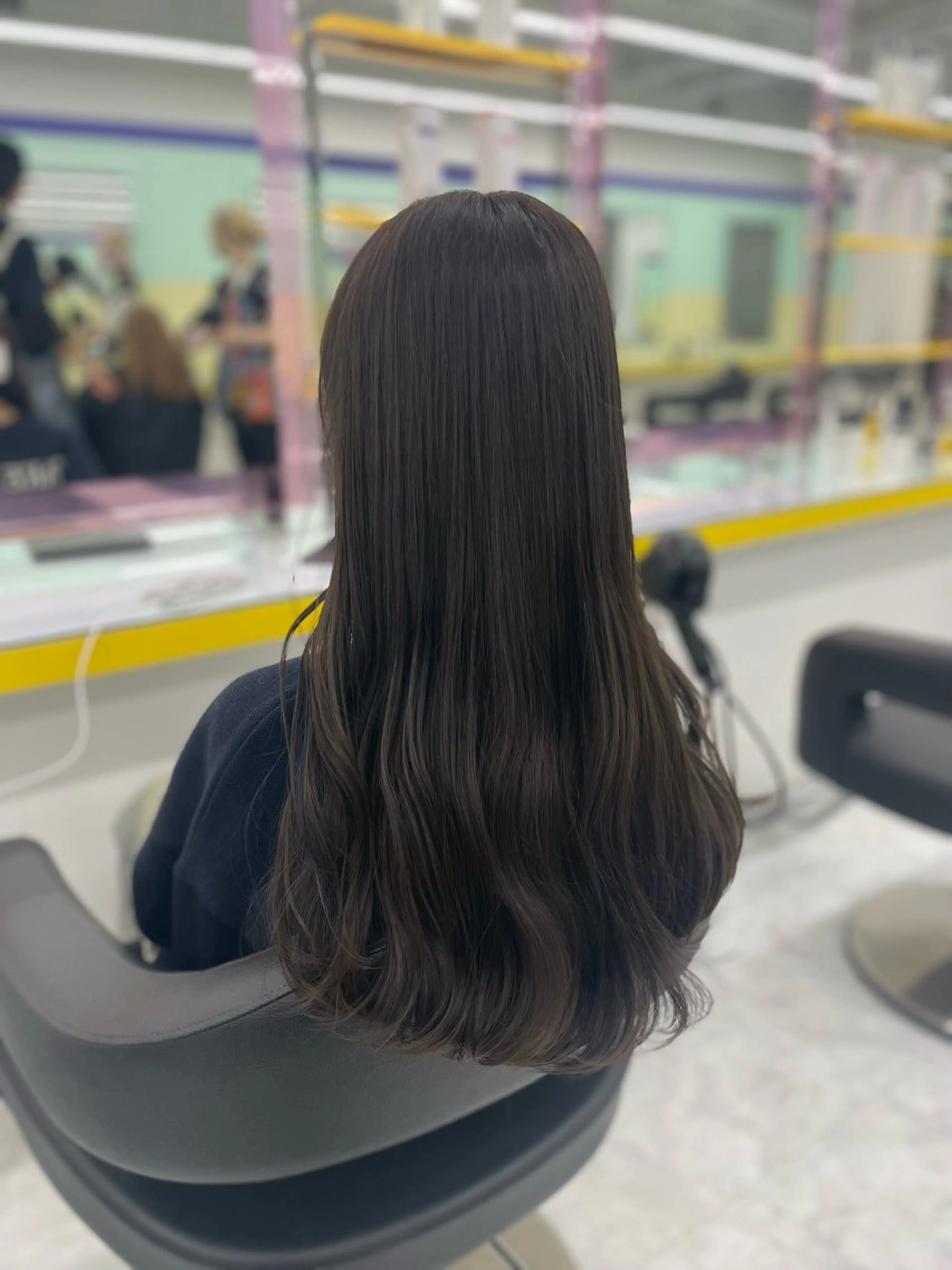 ミディアム カラー ヘアアレンジ カット ヘアカラー トリートメント ☁️縮毛矯正✖️ 赤み消し☁️りくのヘアスタイル