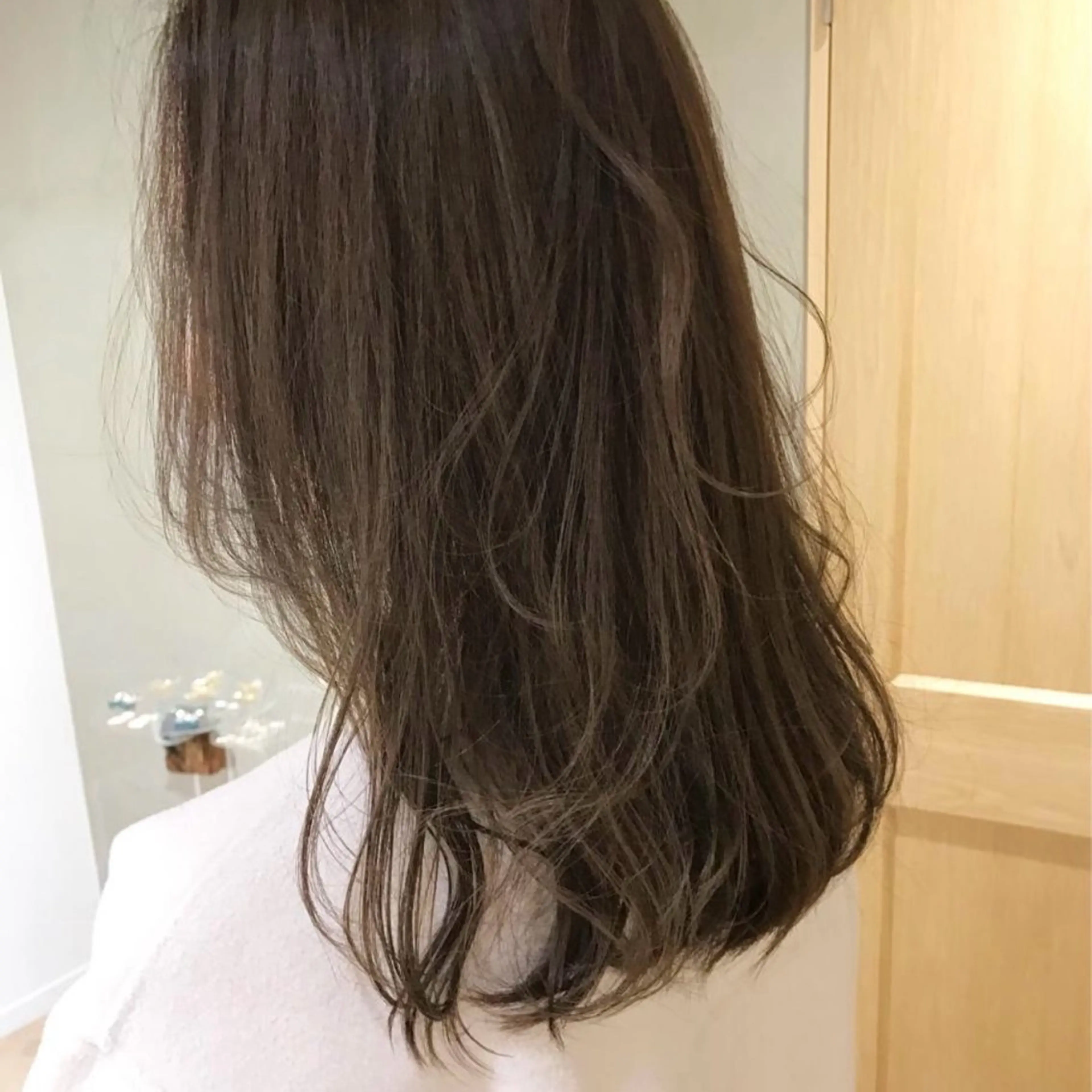 カラー LOREN ちひろのヘアスタイル