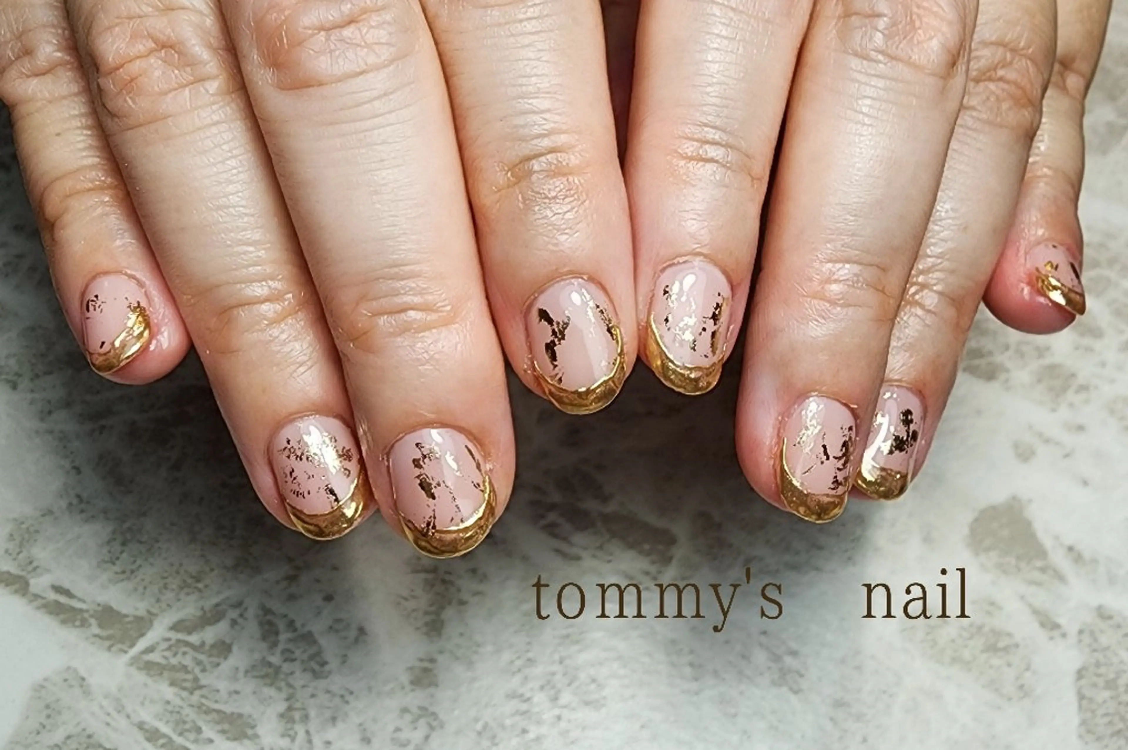 ネイル フットネイル ジェルネイル ミラーネイル ワンカラーネイル ショートネイル ハンドネイル tommy's nail所属・福岡/若よもぎ蒸し 全身美容が叶うサロンのネイルデザイン