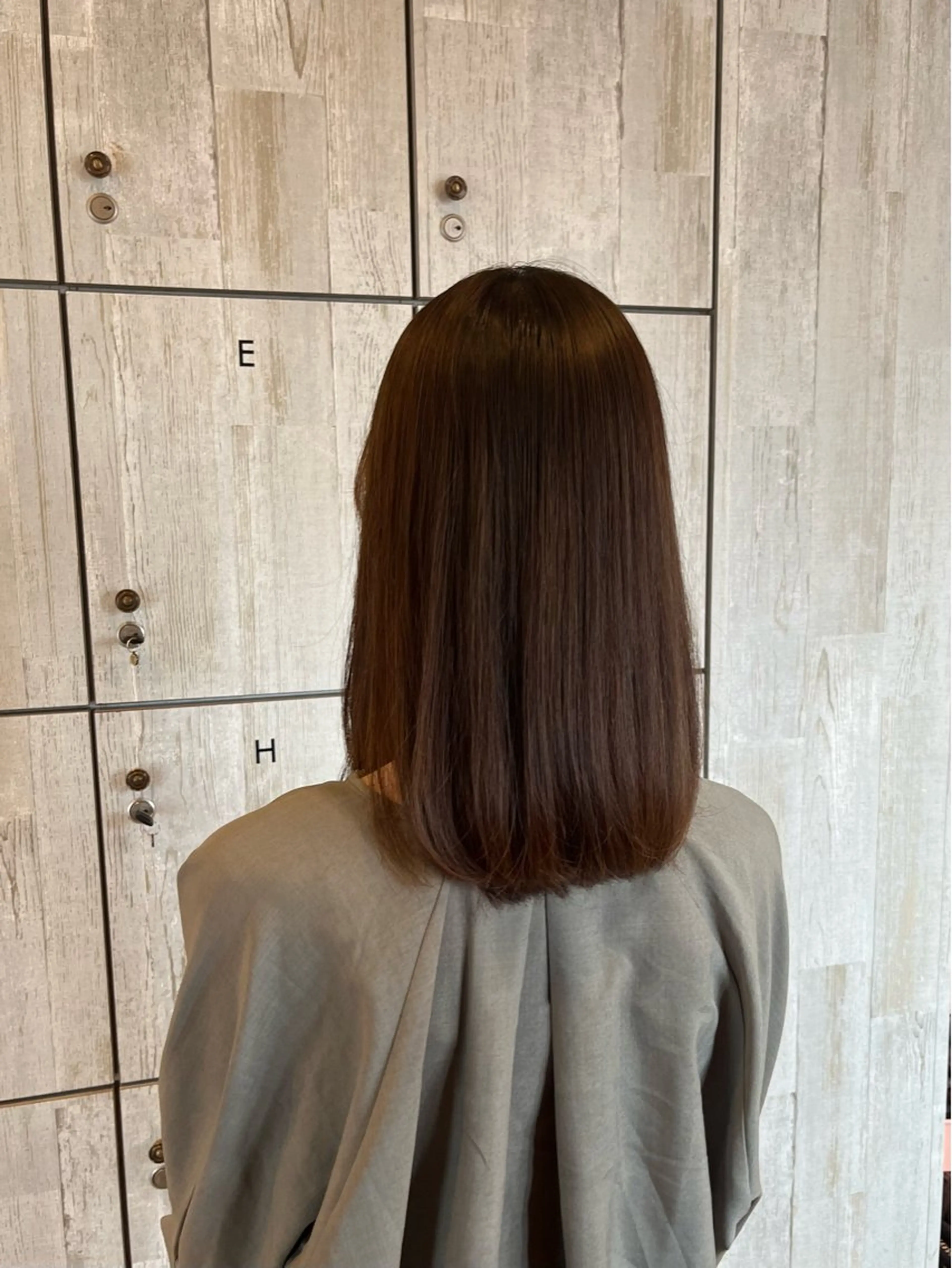 セミロング カラー ベージュカラー オリーブベージュ 顔まわり/オフィス カラー/青栁優🔆のヘアスタイル