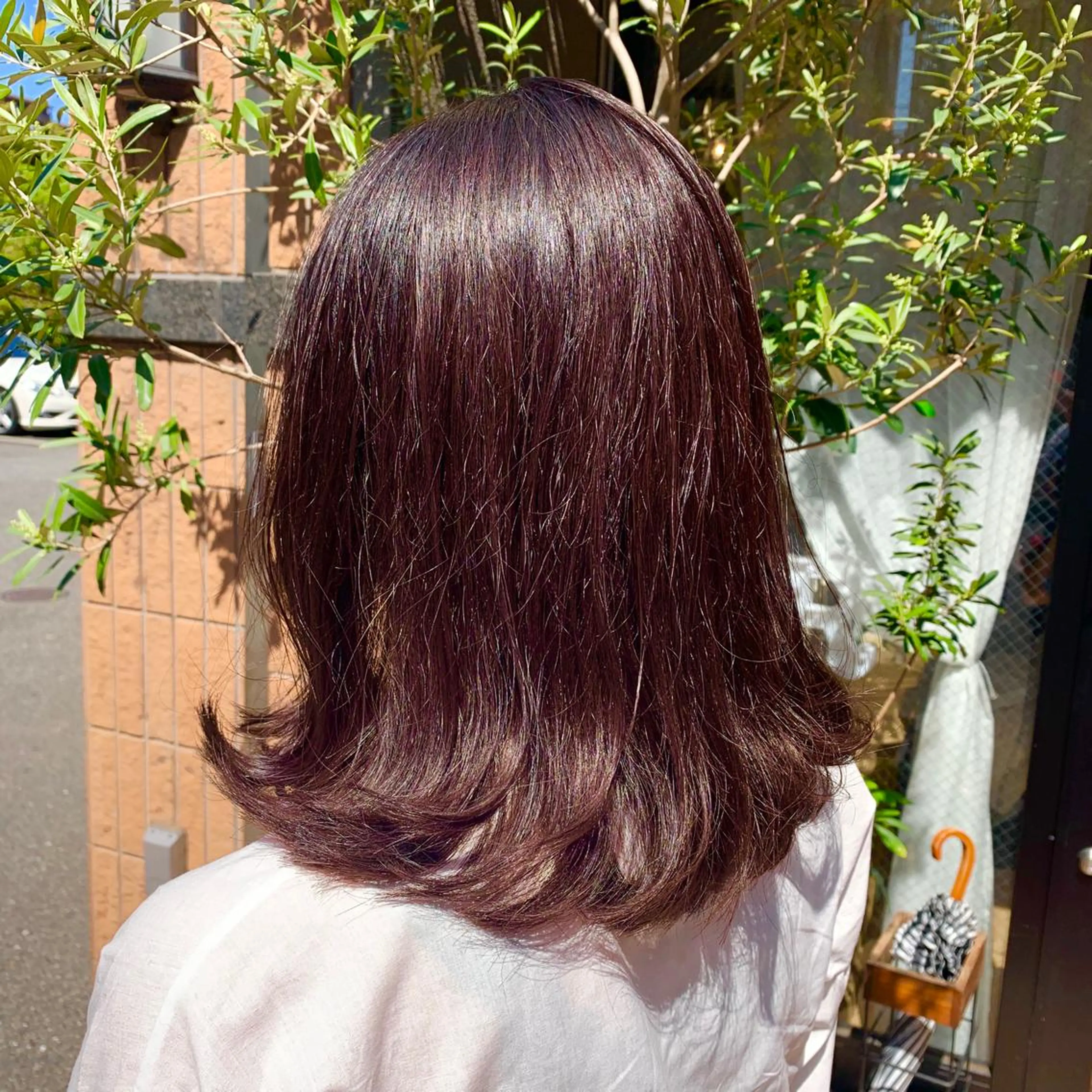 ミディアム カラー いけだ　ひかり ハイライトくびれヘアのヘアスタイル