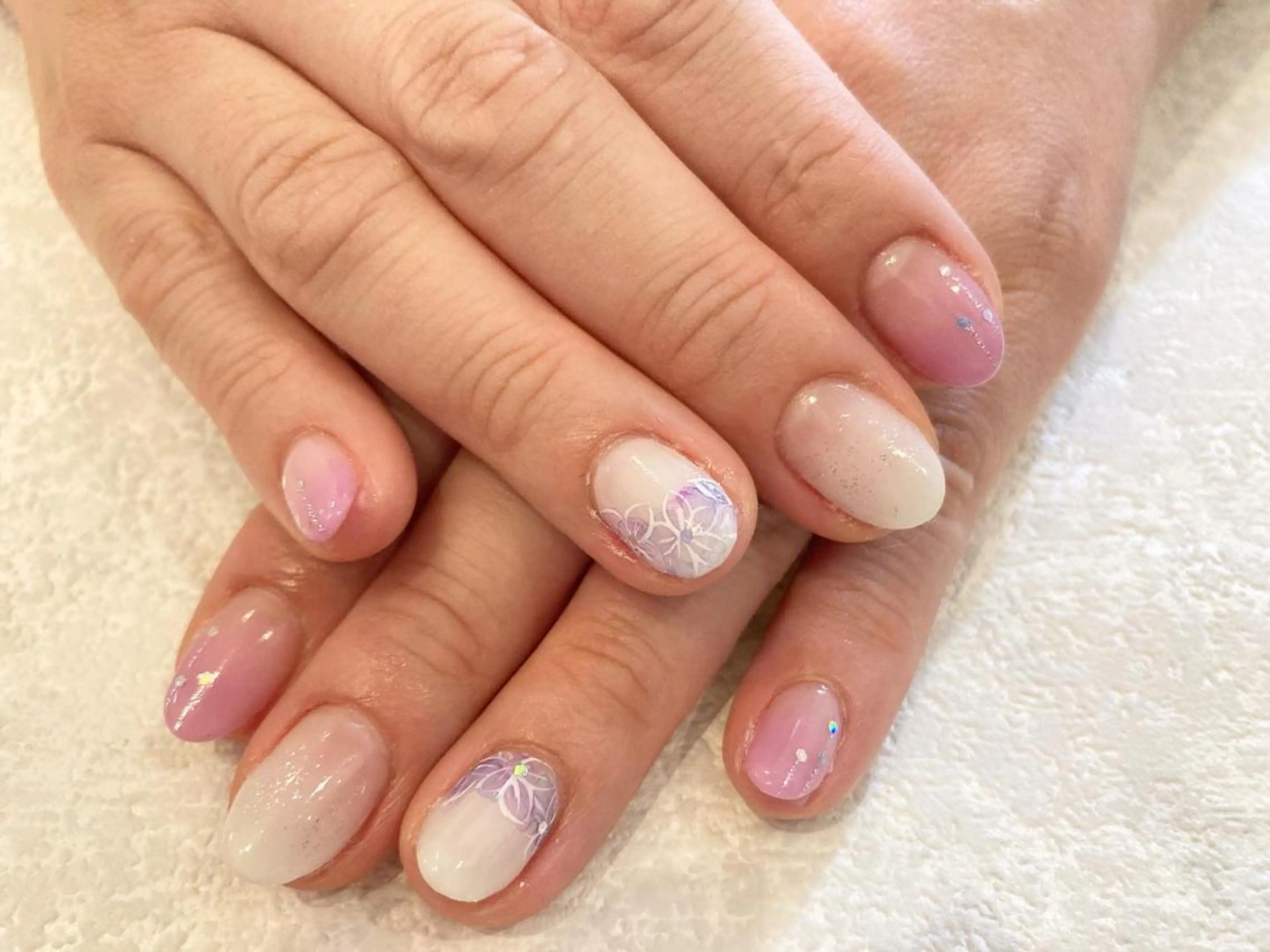 ネイル アートネイル フラワーネイル Lisa’s Salonのネイルデザイン