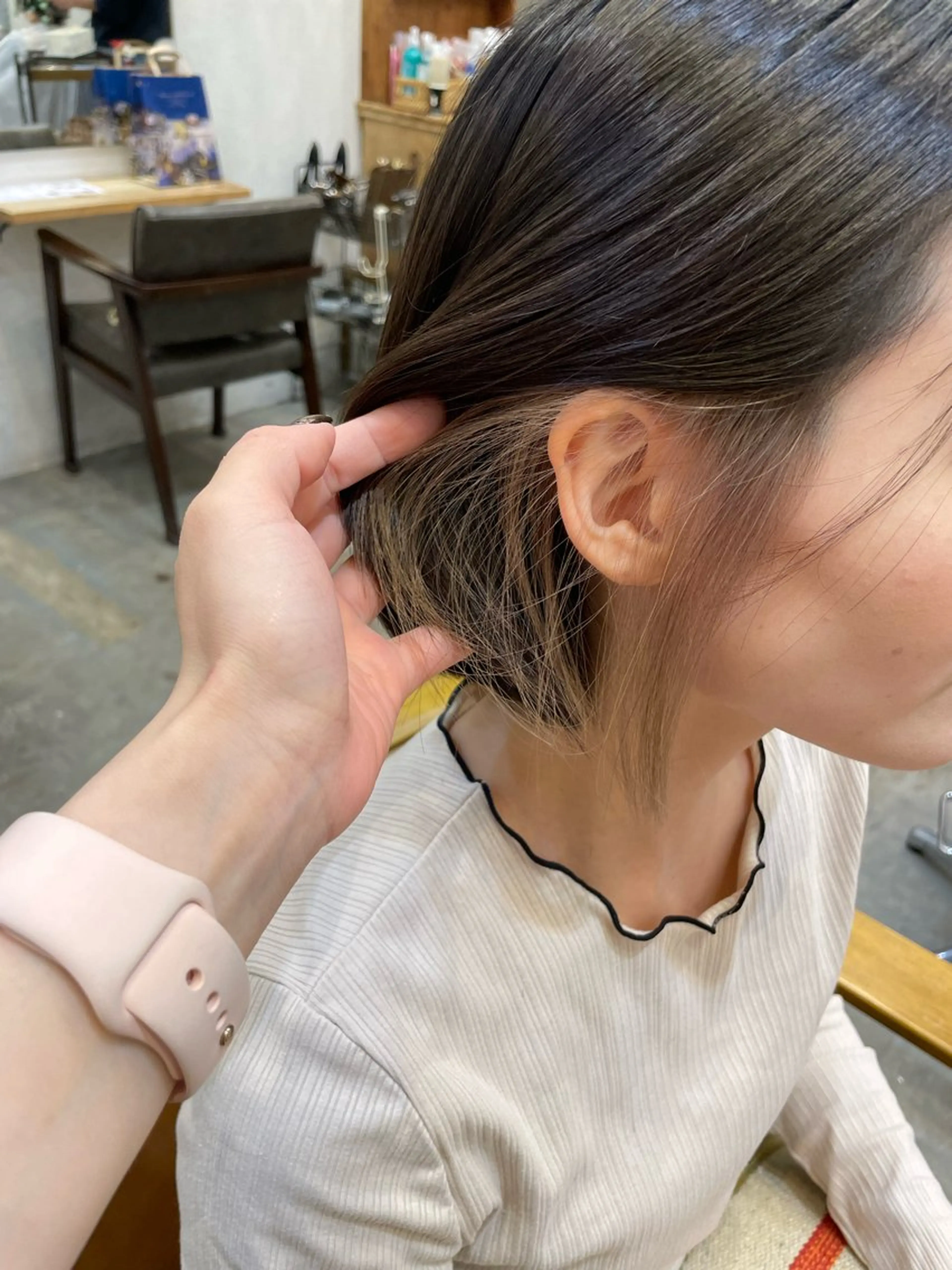 ミディアム カラー ショートカット いちば　ゆなのヘアスタイル