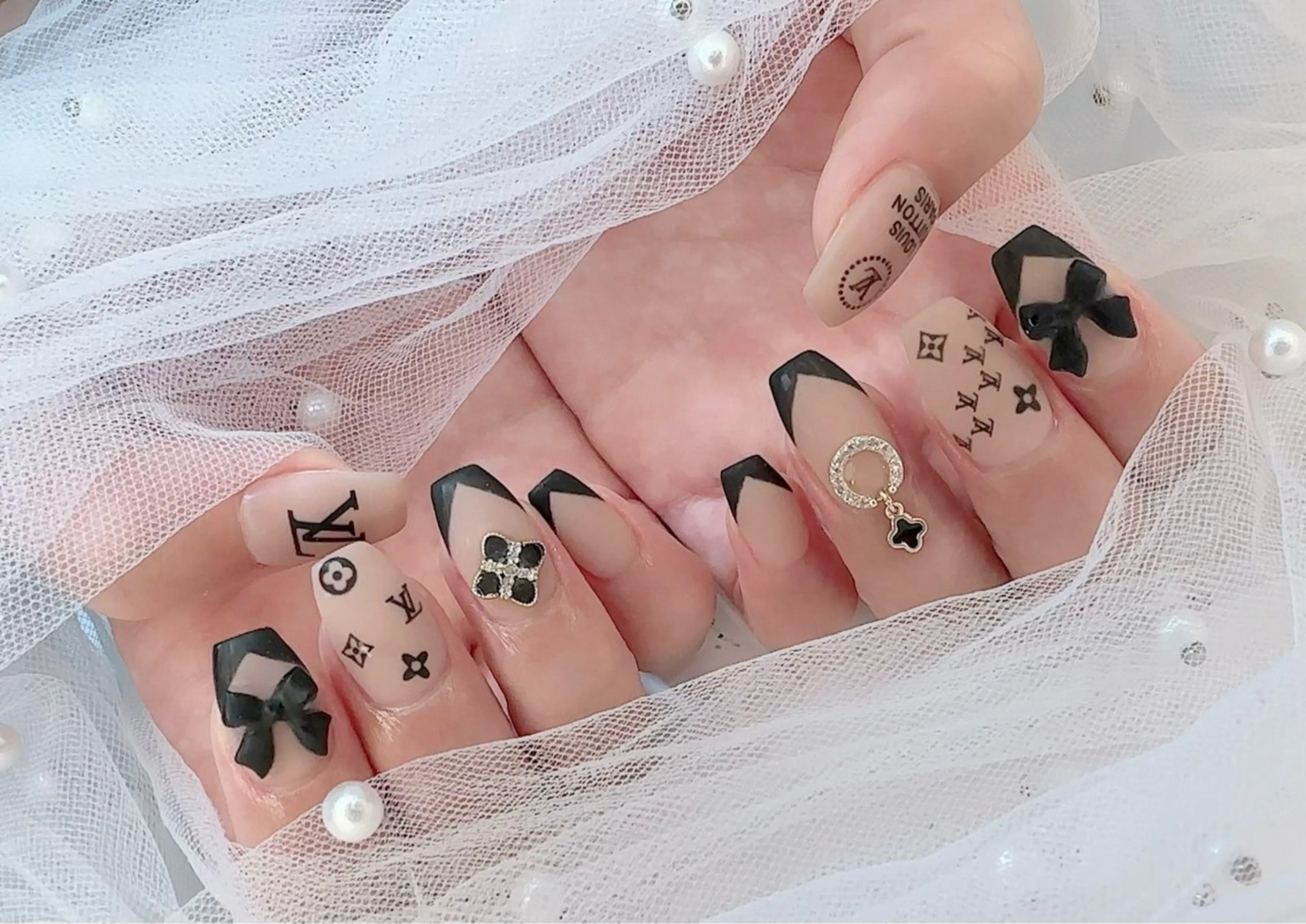 ネイル R nailsalon所属・R salonのネイルデザイン