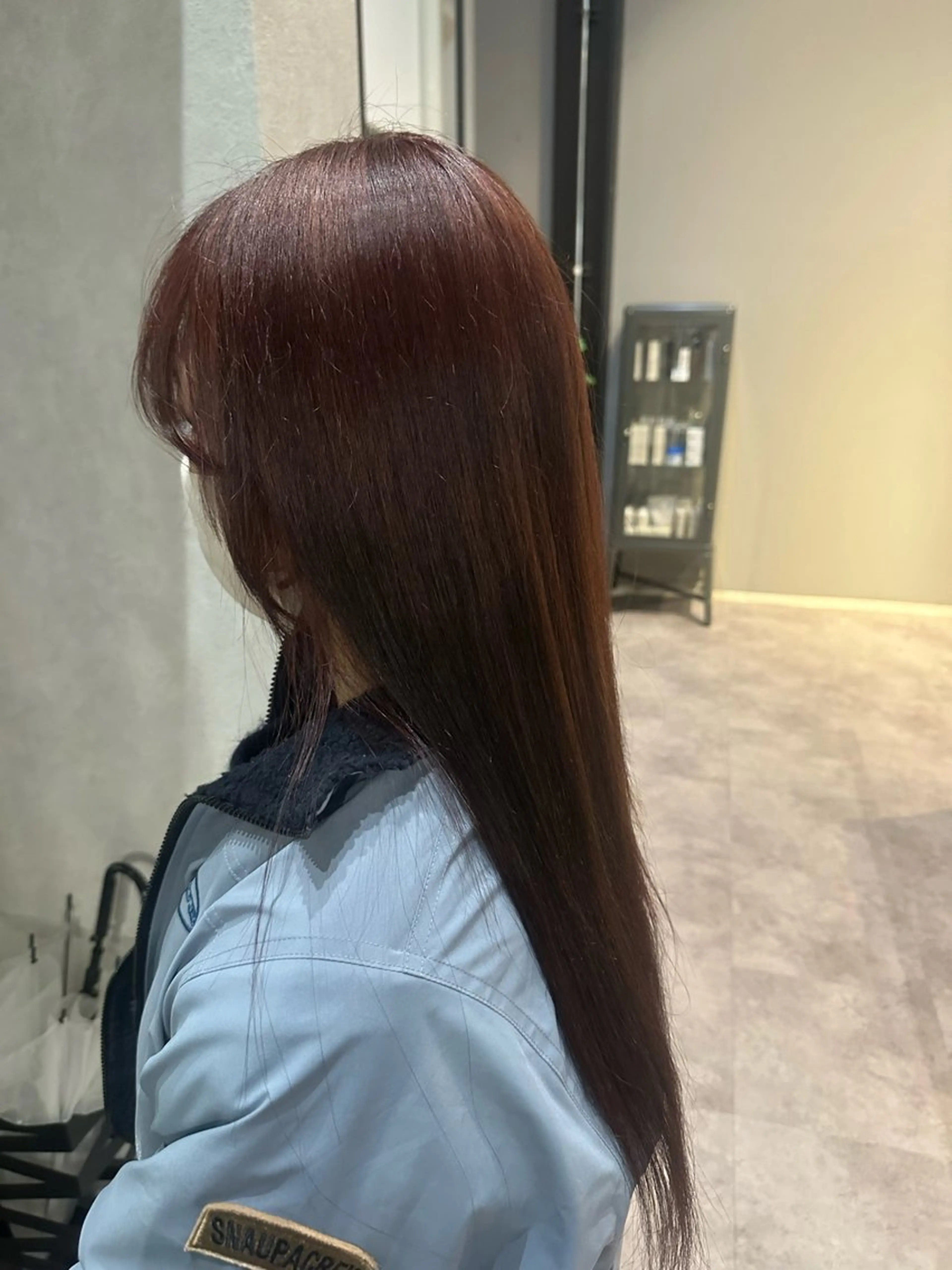 ロング ヘアカラー Agu まゆかのヘアスタイル