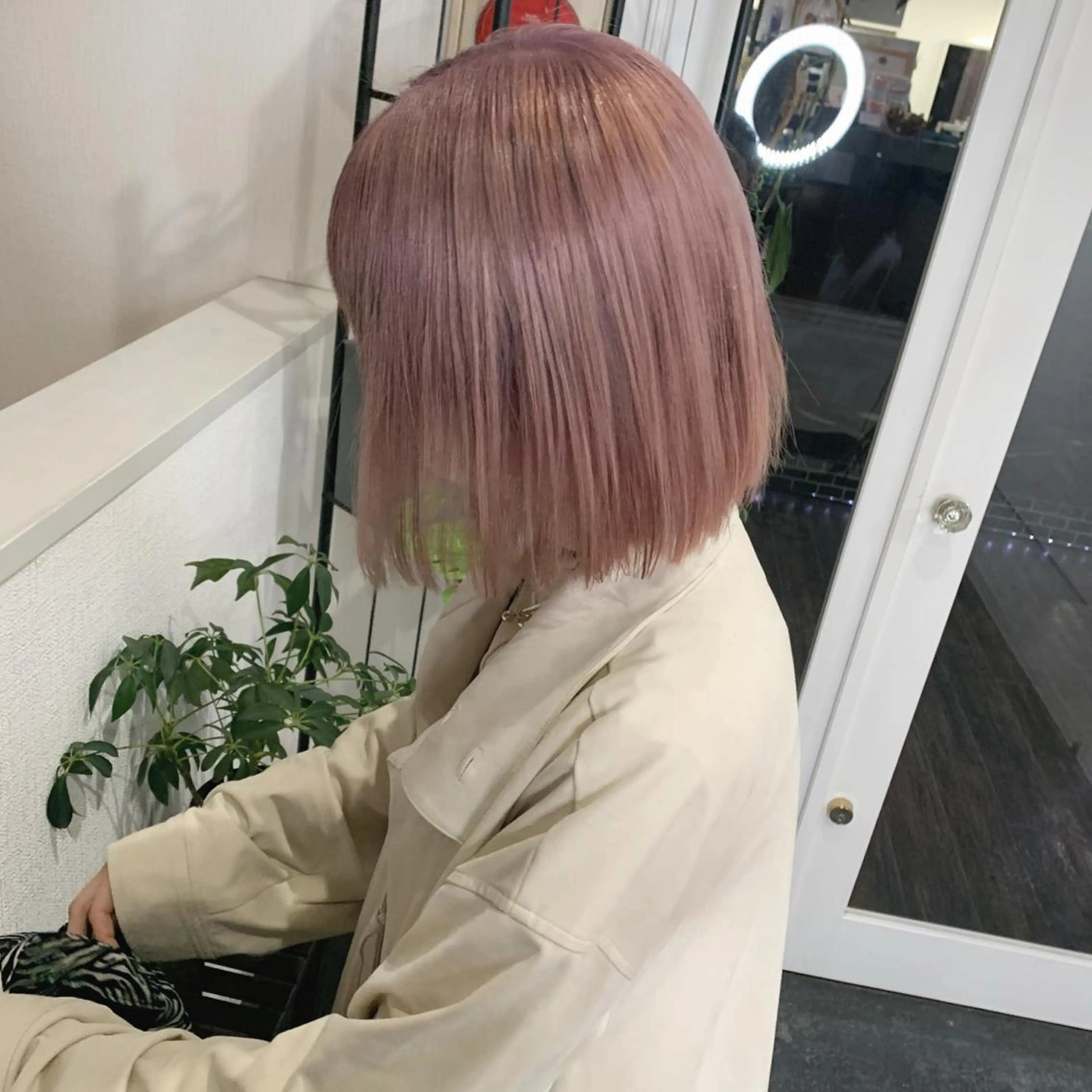ショート カラー ピンクカラー シアーピンク ヘアカラー 袴田 伊代のヘアスタイル