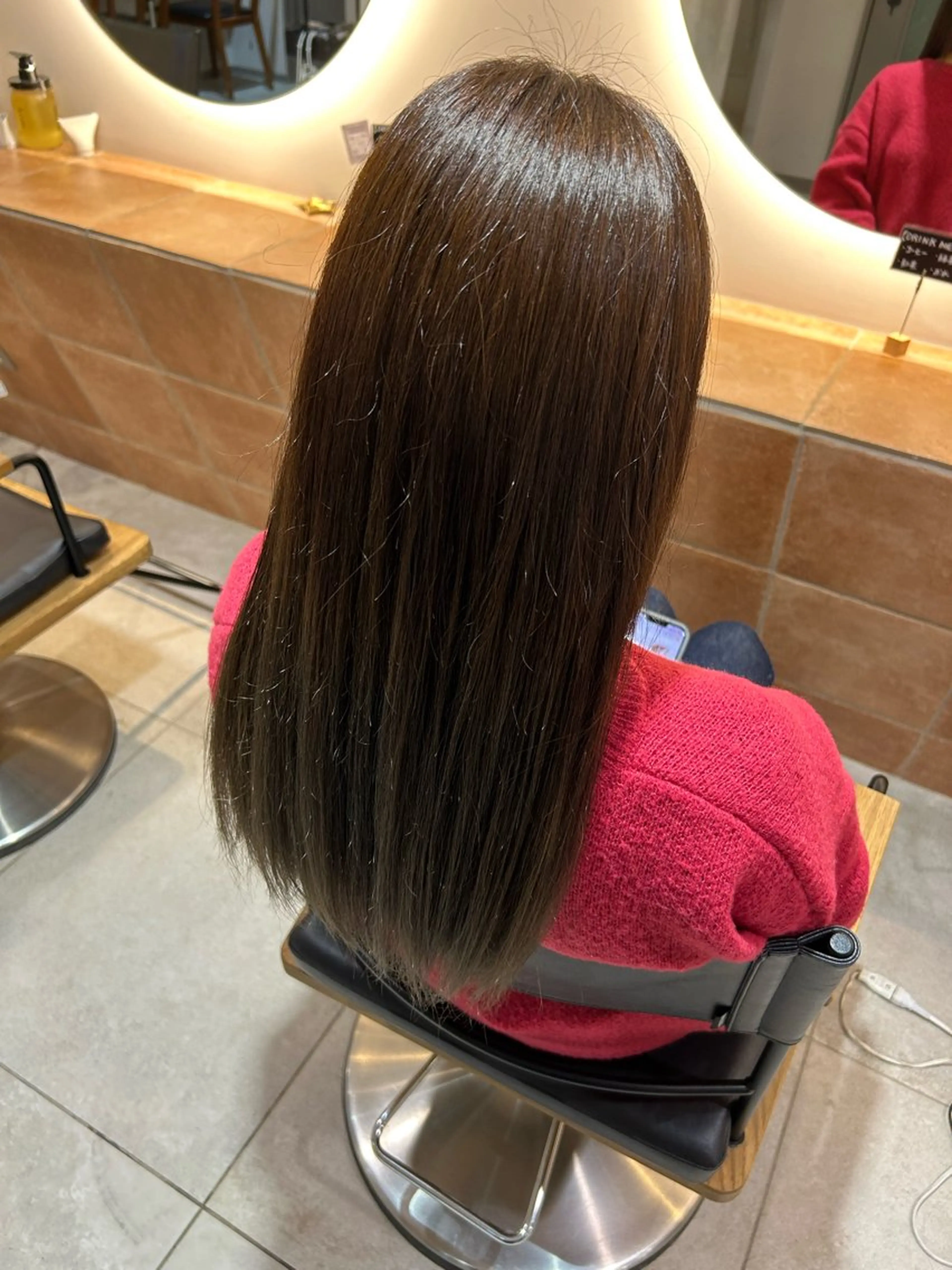 ロング ヘアカラー 志賀 菜妃のヘアスタイル