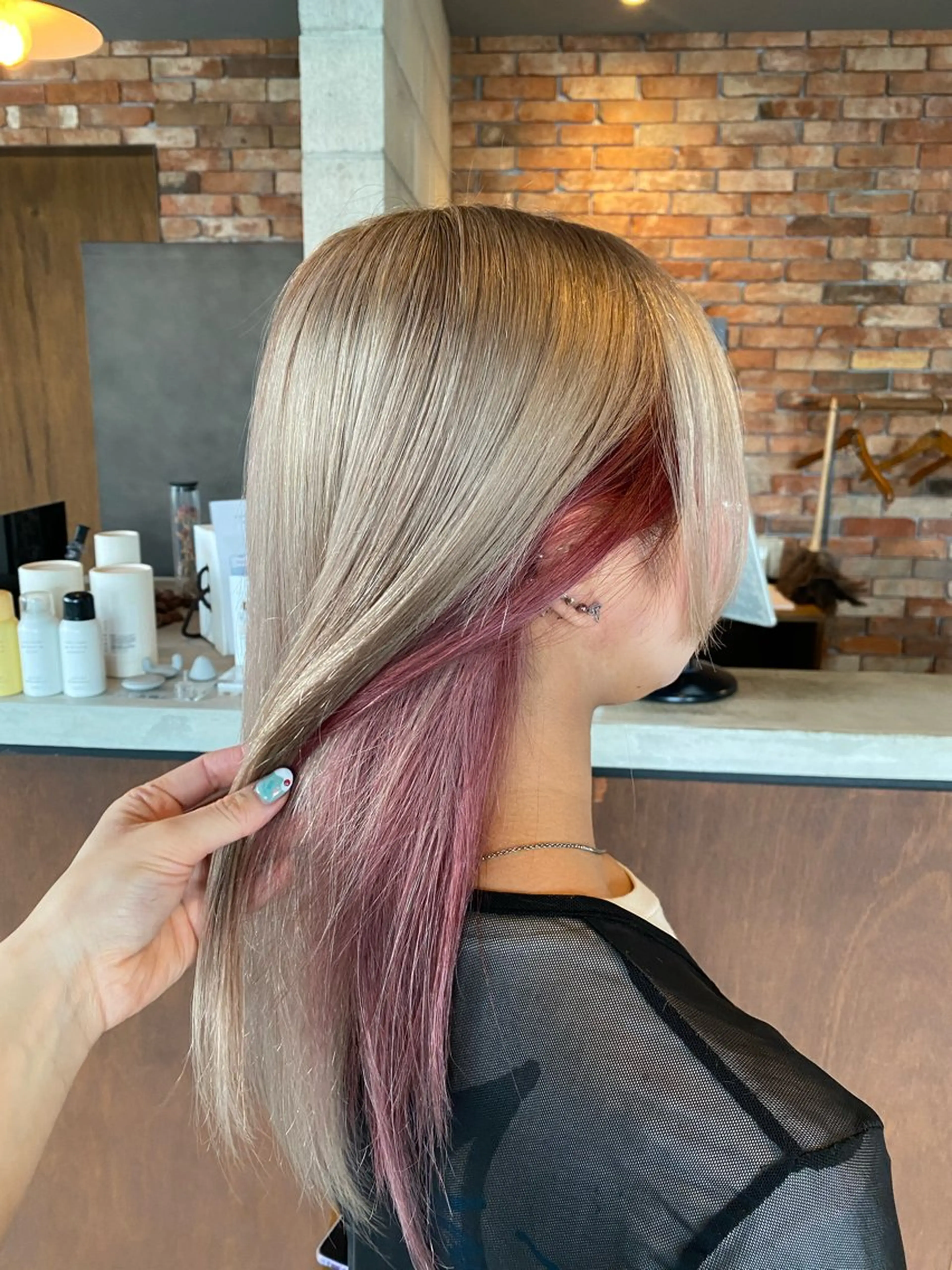 セミロング ヘアカラー トリートメント 艶髪・透明感カラー・ 韓国ヘア・Yuriのヘアスタイル
