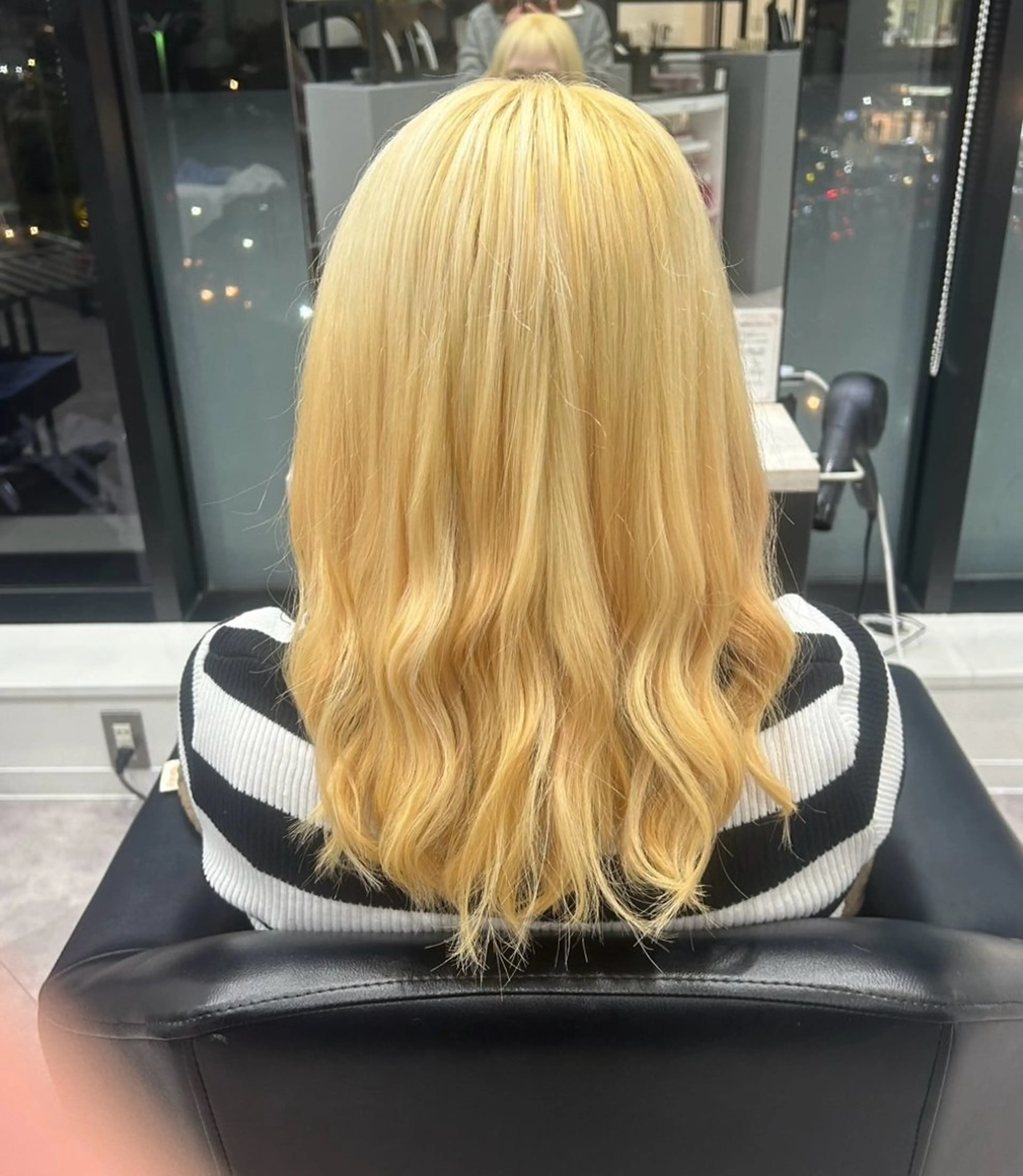 セミロング hair&make first 郡山駅前店所属・高宮 ひいなのヘアスタイル