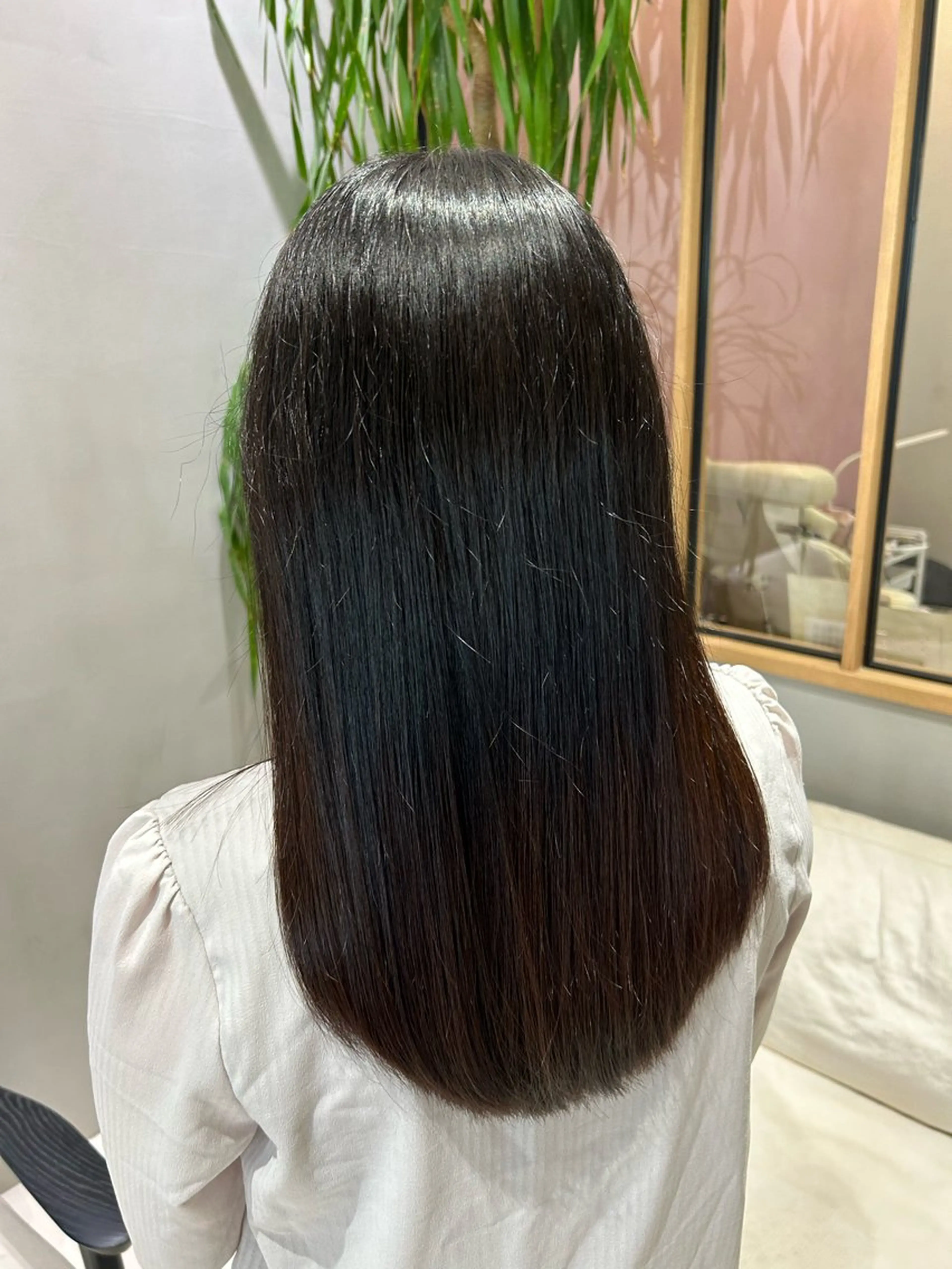 ロング まりん🍒 名駅/透明感カラーのヘアスタイル