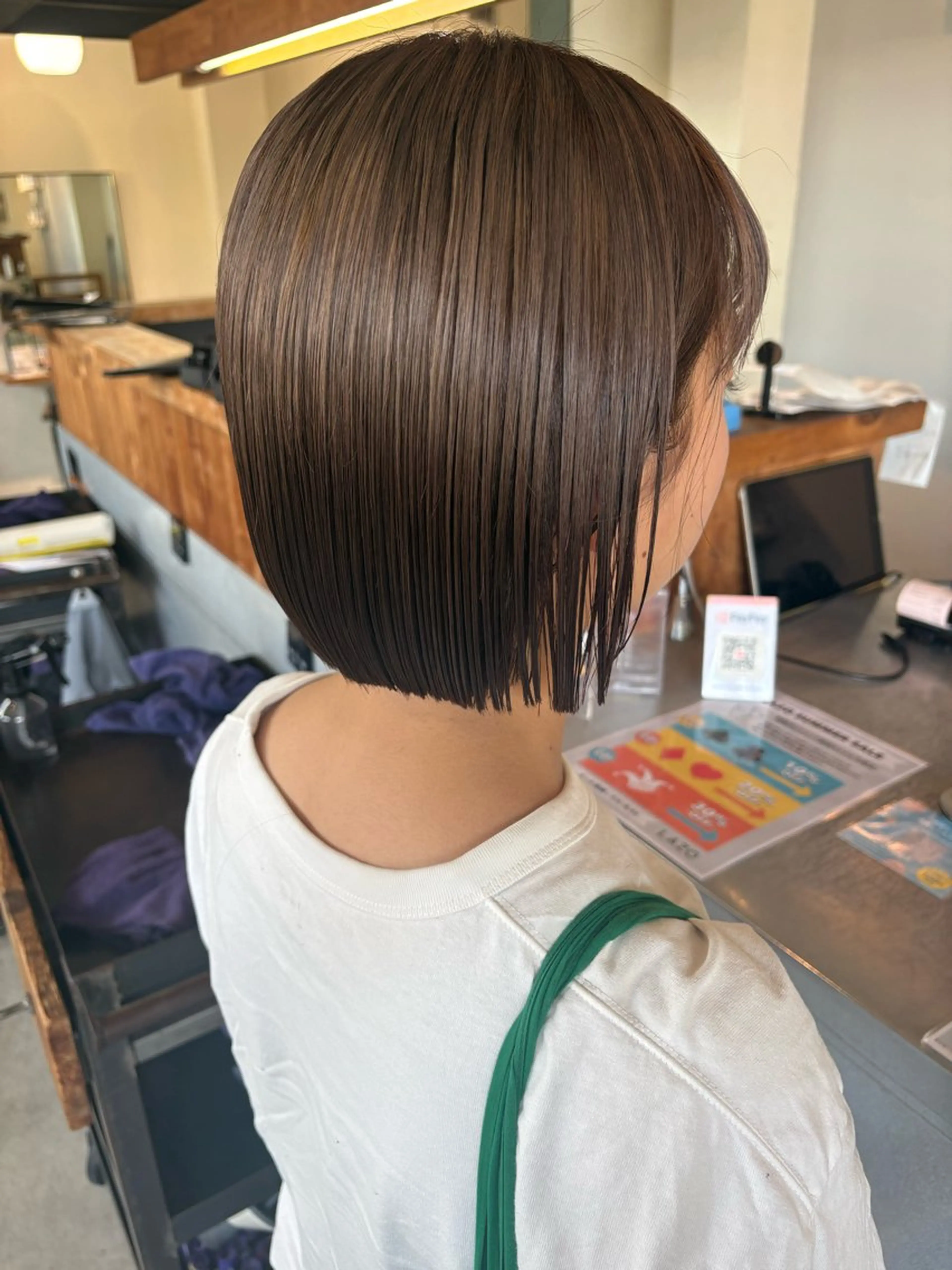 ミディアム ボブ 小山 莉沙のヘアスタイル