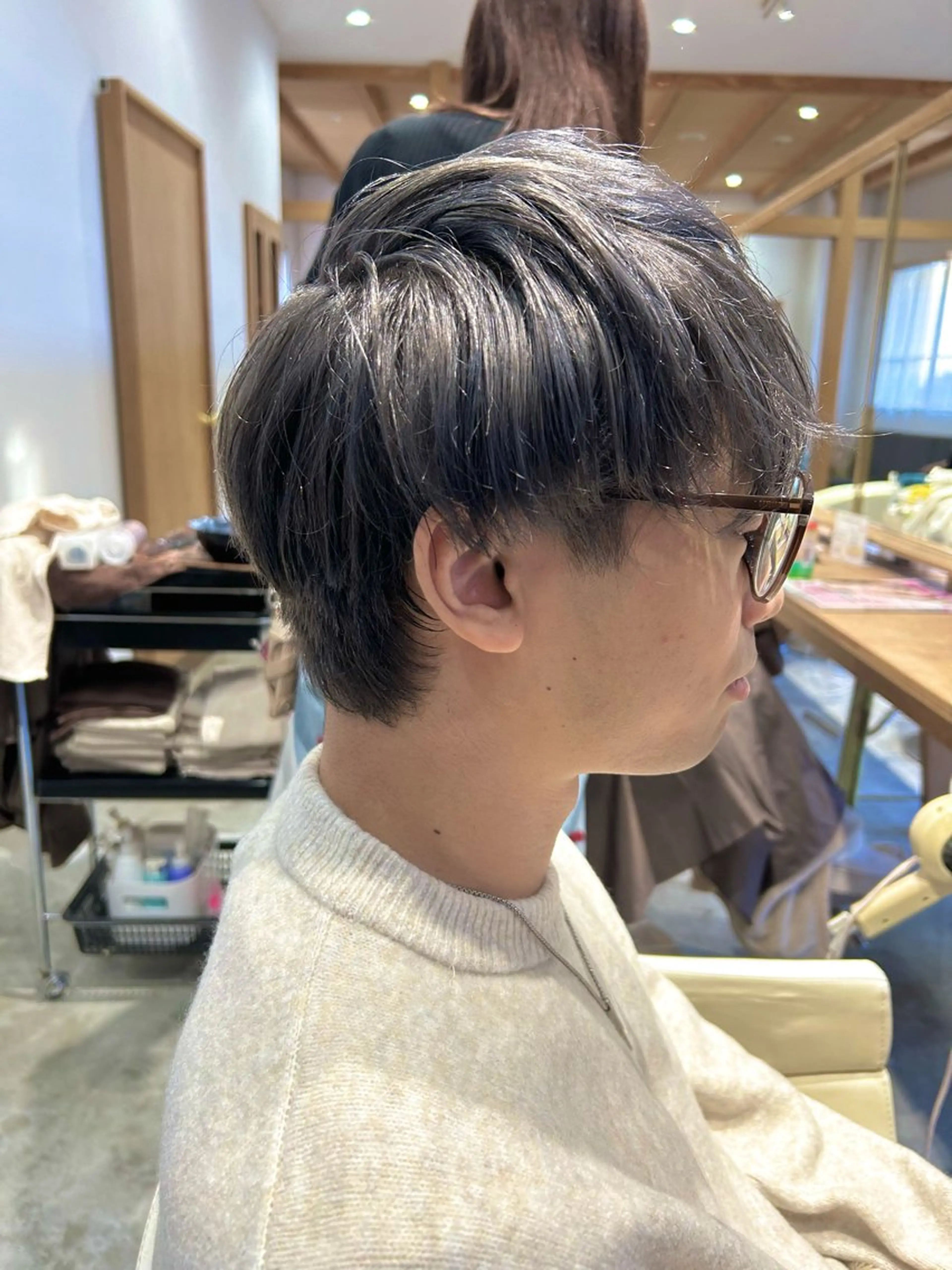 ショート カラー メンズ メンズブリーチ メンズパーマ アッシュ アッシュグレー ブリーチ ヘアカラー 佐藤悠生/ メンズカット．パーマのヘアスタイル