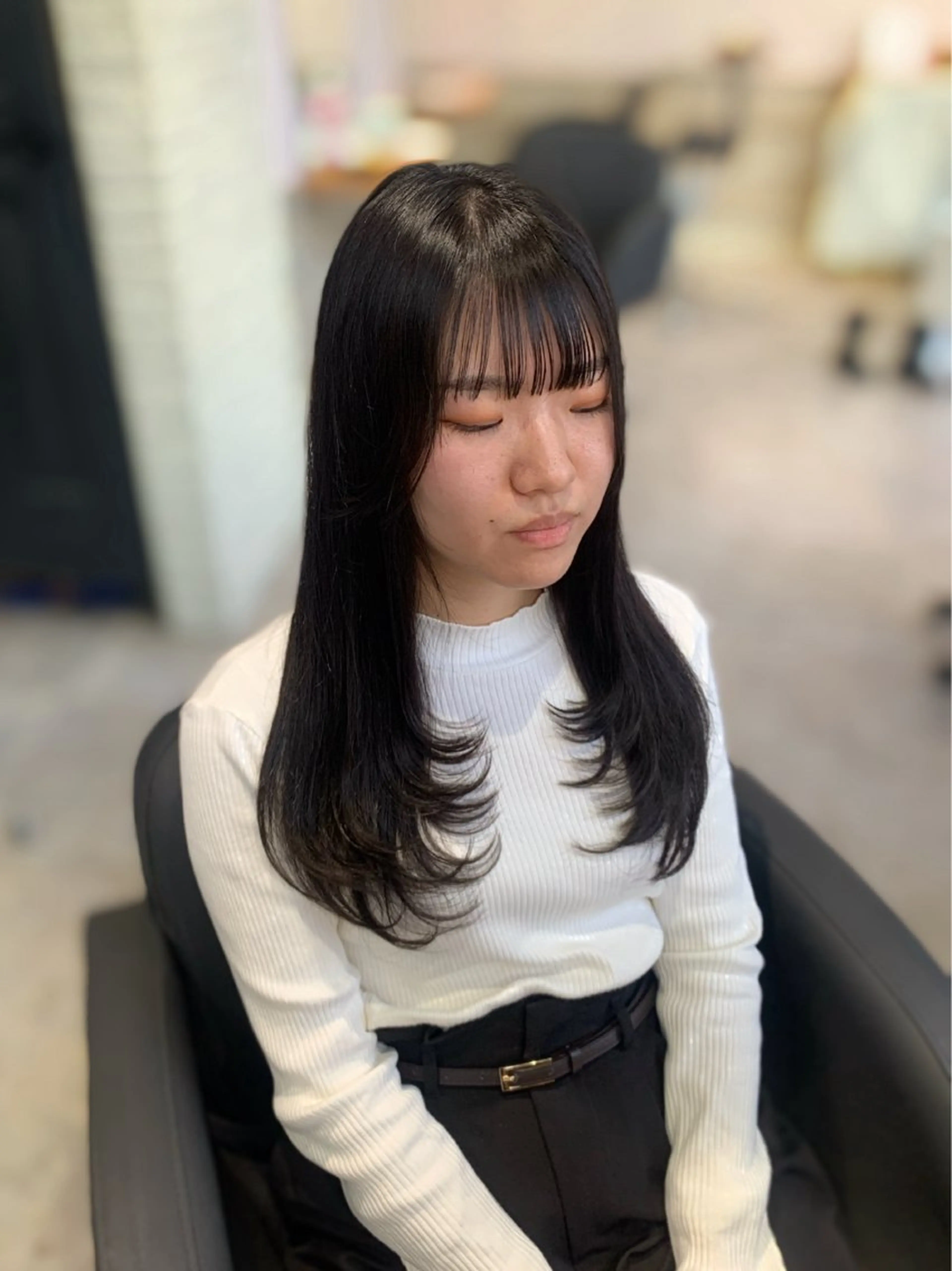 ロング カット ヘアカラー shes茶屋町アリサ 🎀顔周り×韓国風のヘアスタイル