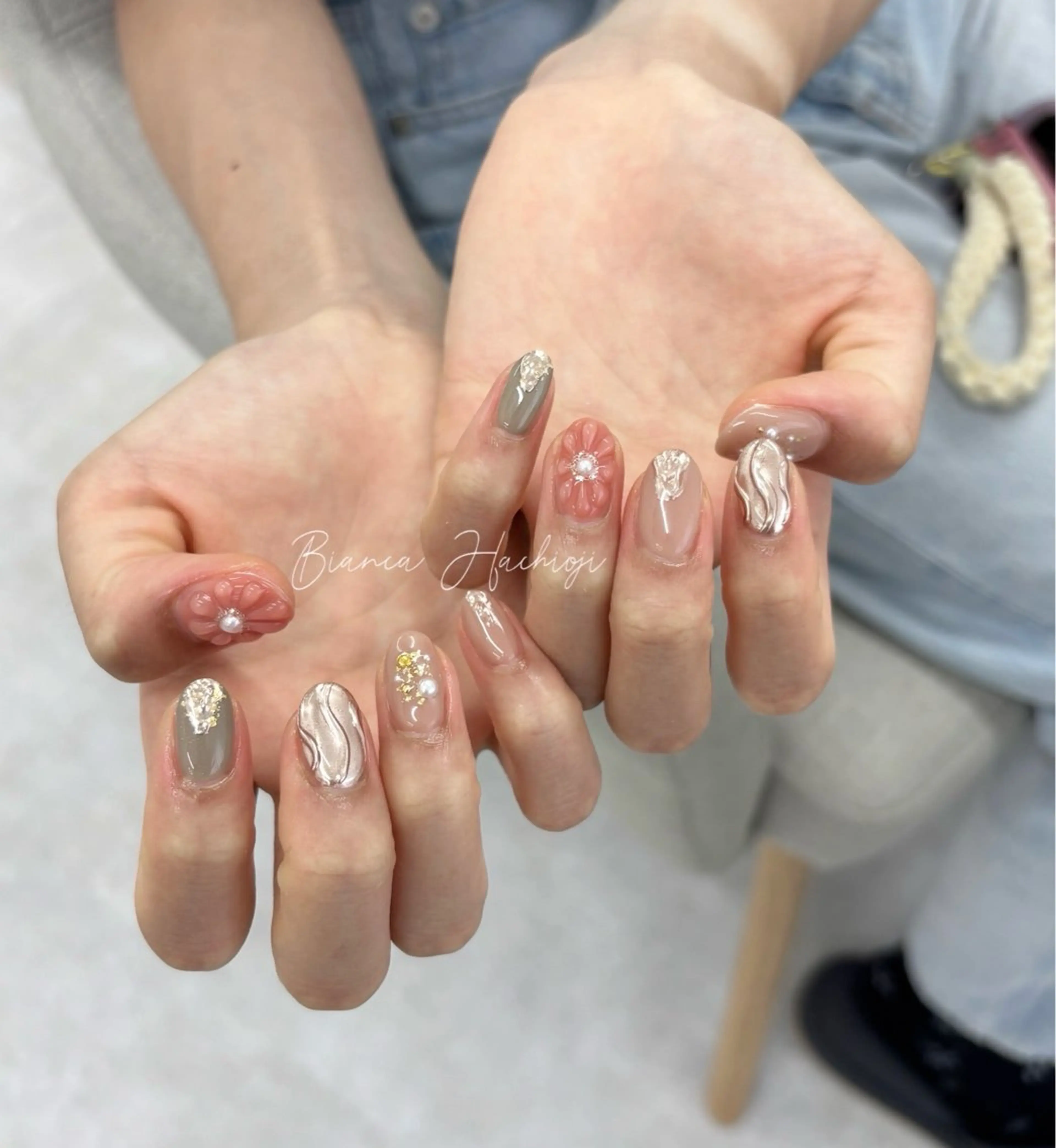 ネイル ハンドネイル Bianca🩶 SHIONOのネイルデザイン