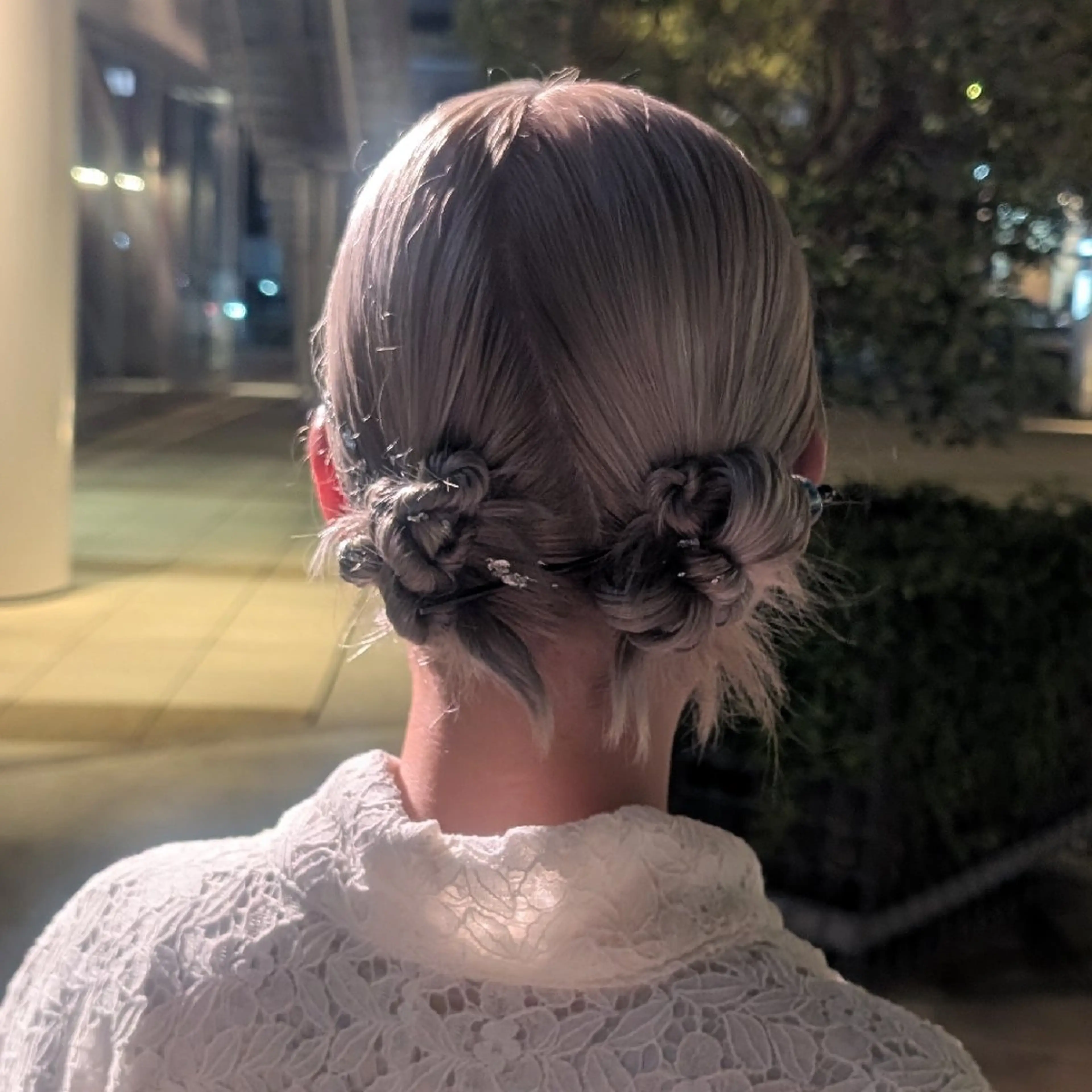 セミロング ヘアアレンジ 着物ヘア 浴衣 彩桜/艶カラー/小顔 に見せるカット✂のヘアスタイル