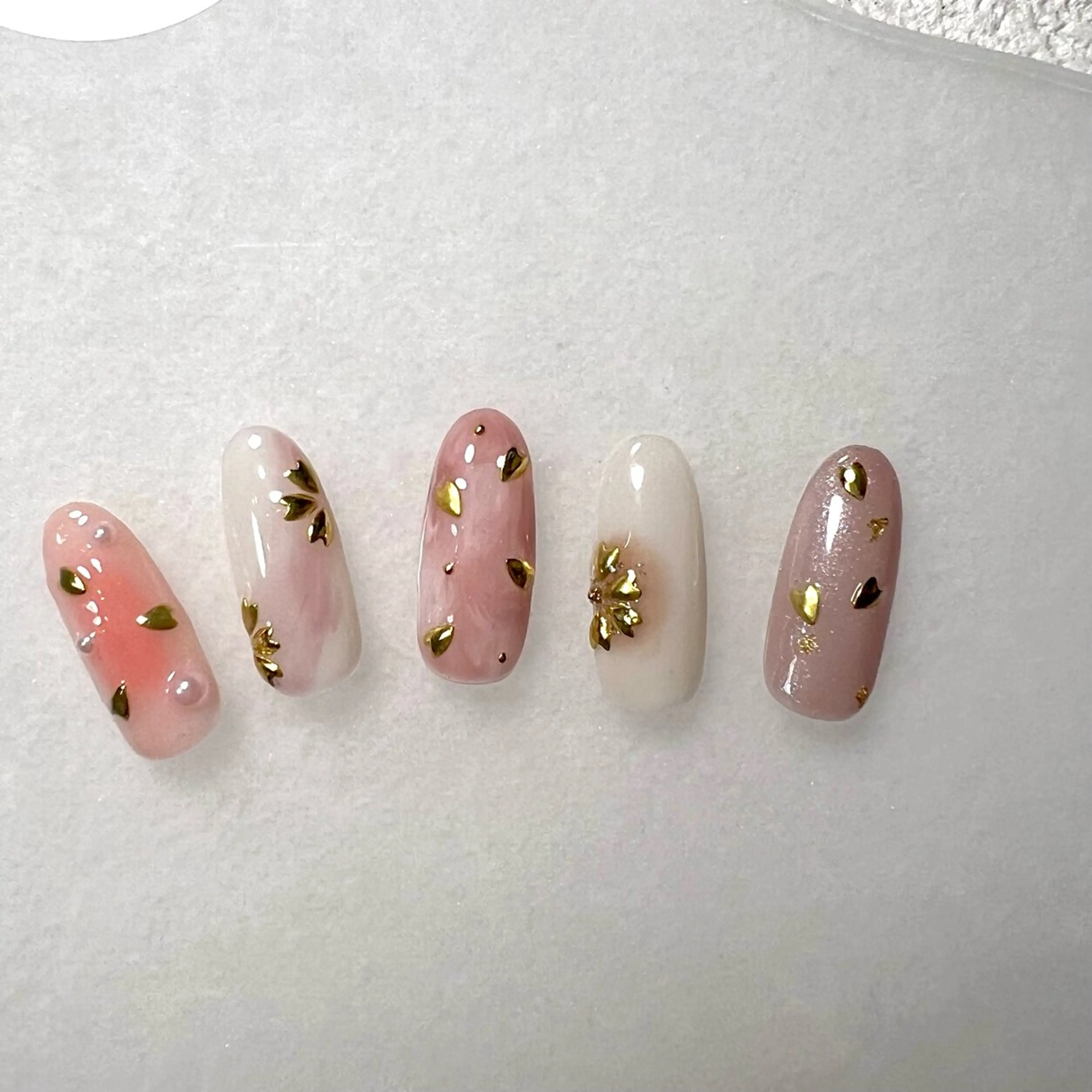 ネイル 桜ネイル ストーンネイル ハンドネイル Nail Salon&School REPLENDA所属・REPLENDA/ azusa(石井梓)のネイルデザイン