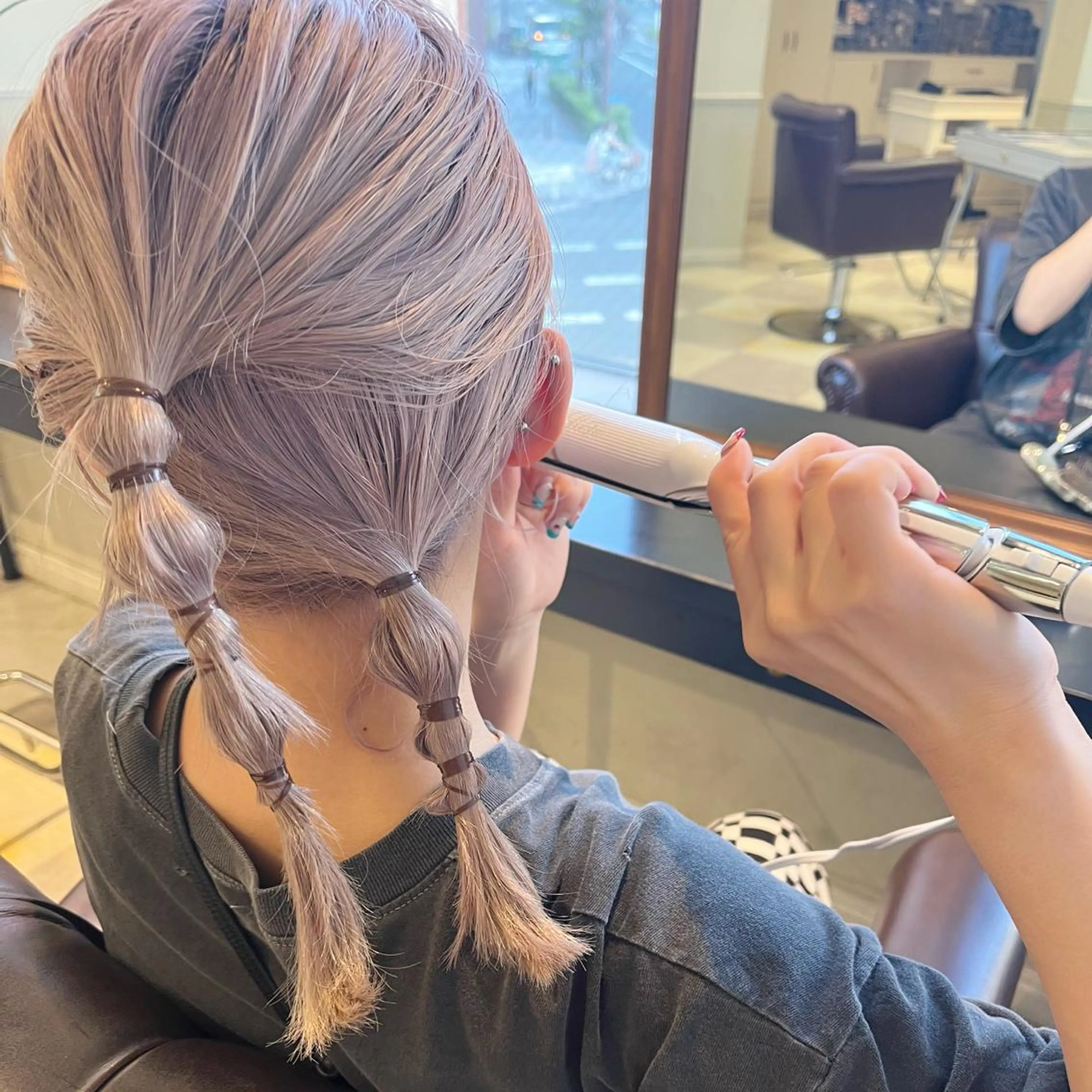 ミディアム ヘアアレンジ SIKI yuuna モテ韓国ヘア☁️のヘアスタイル