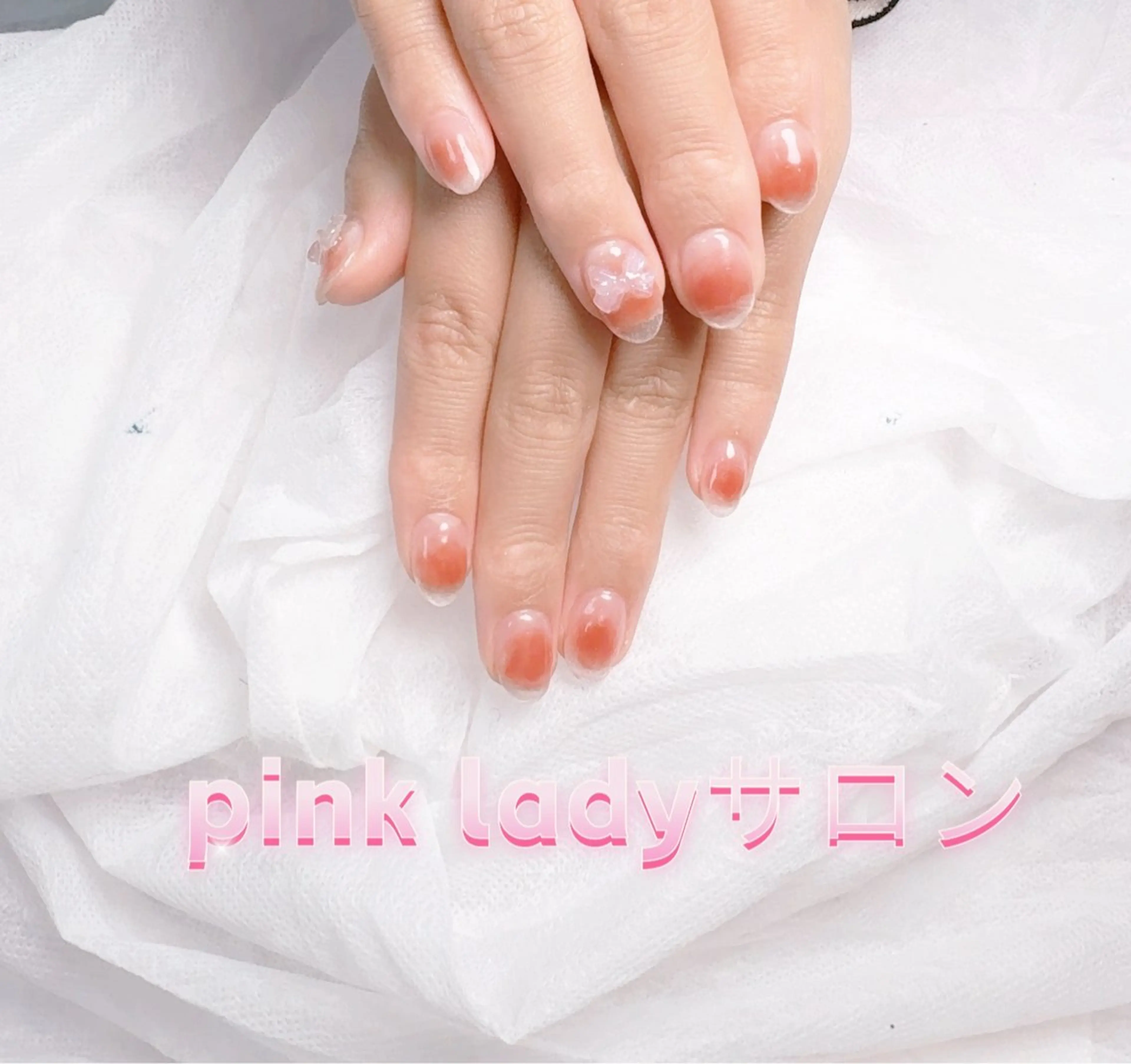 ネイル pink ladyサロン所属・べ にのネイルデザイン