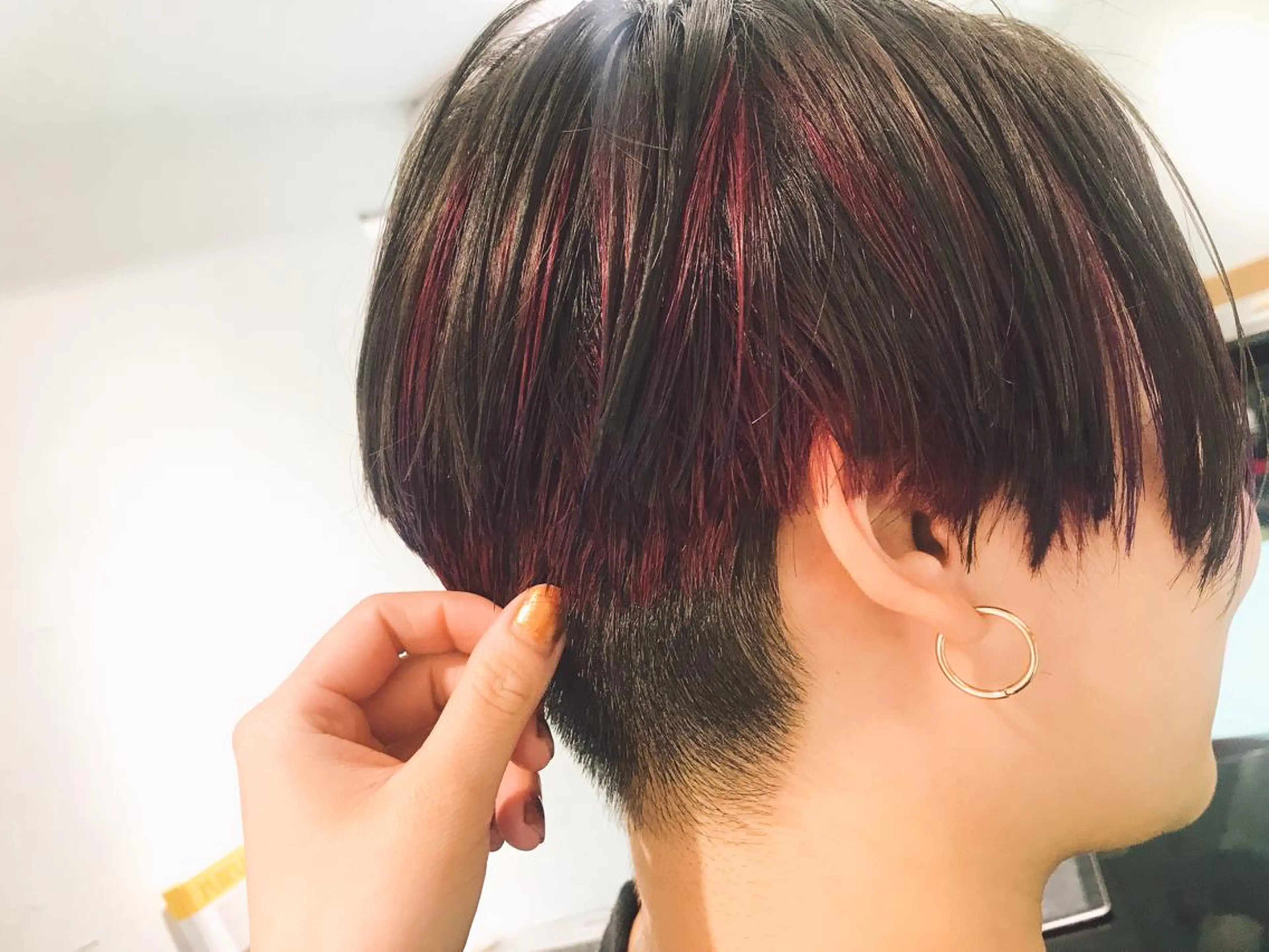 カラー ボルドーカラー デザインカラー カット ヘアカラー トリートメント pole/apartment所属・💓パーマ，💗 レイヤーカットのヘアスタイル